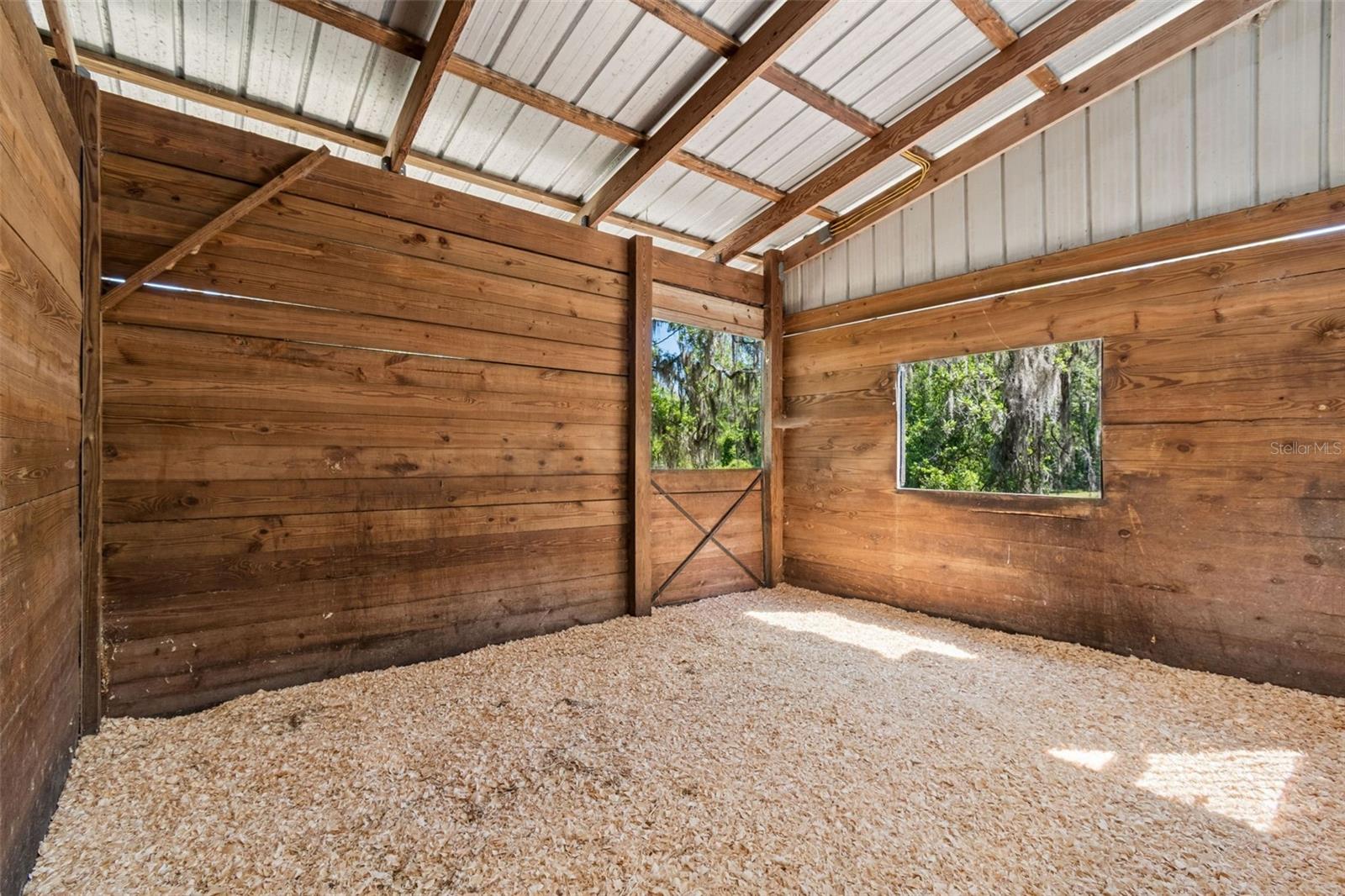 Image 27 of 54 For 22535 Skyview Circle