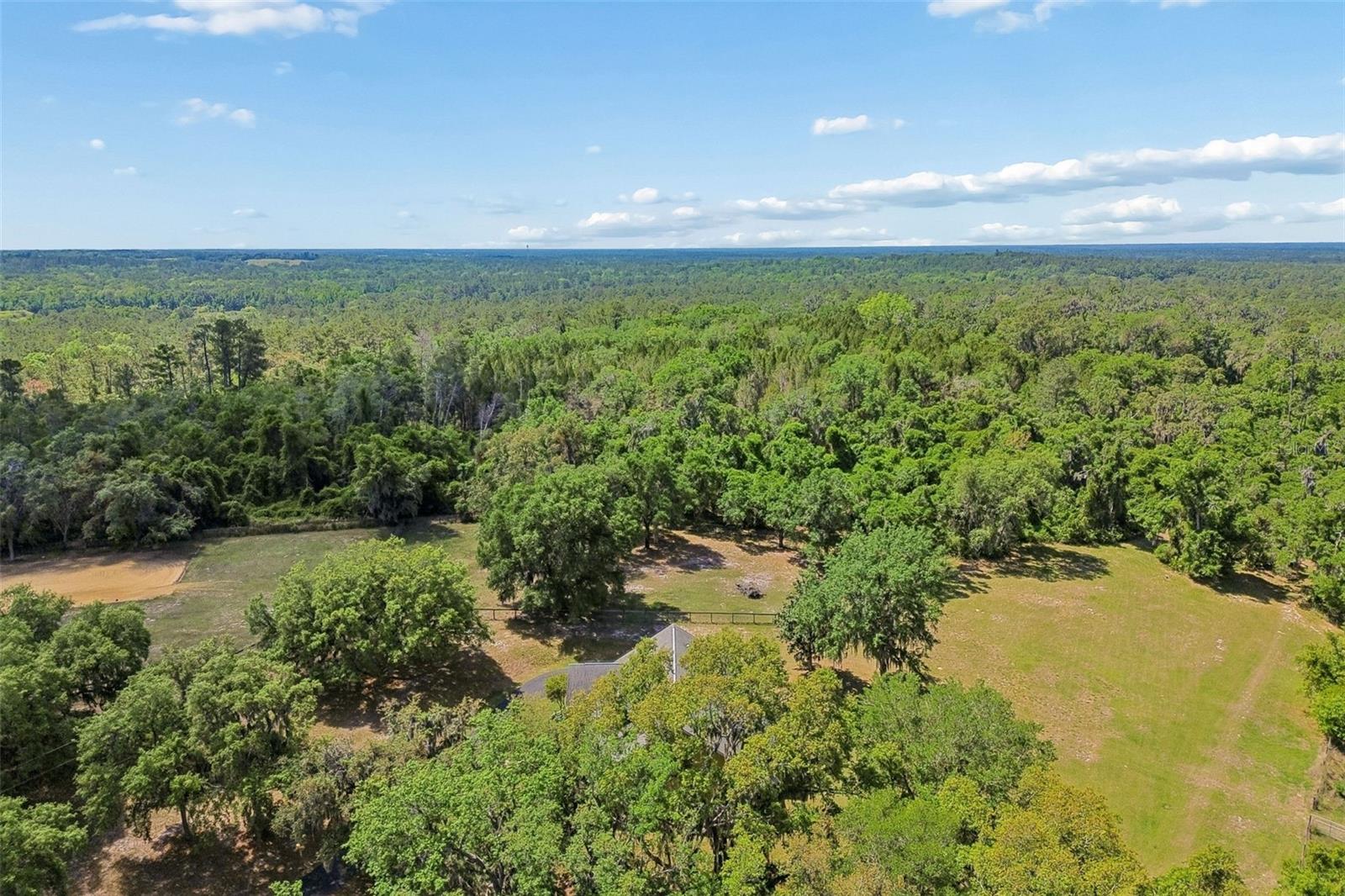 Image 30 of 54 For 22535 Skyview Circle