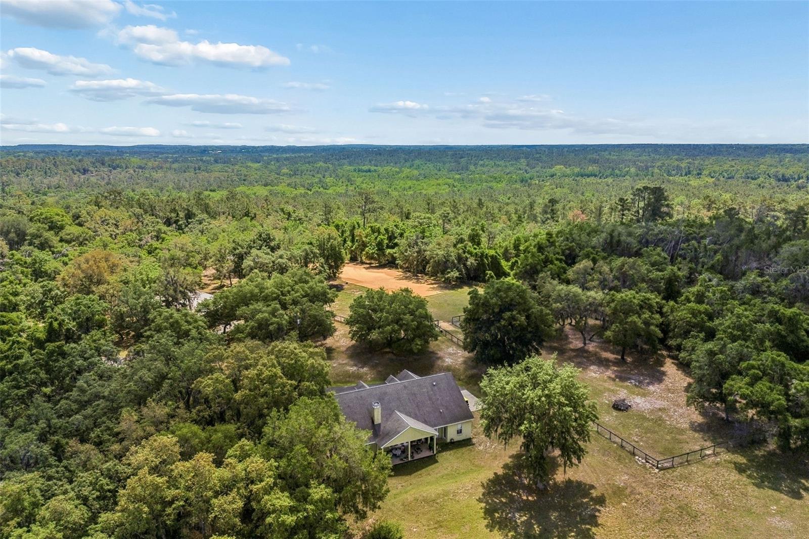 Image 36 of 54 For 22535 Skyview Circle