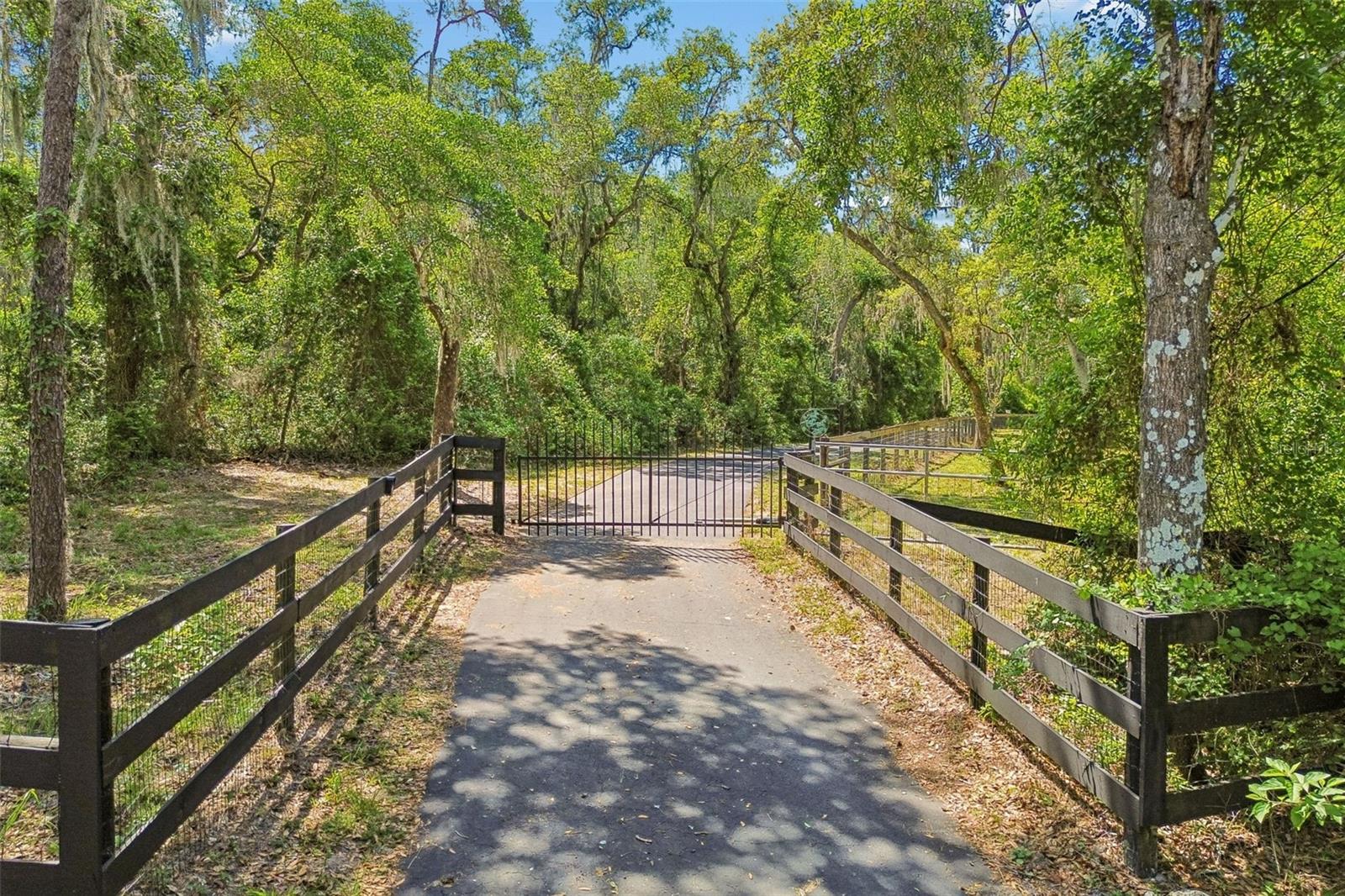 Image 39 of 54 For 22535 Skyview Circle