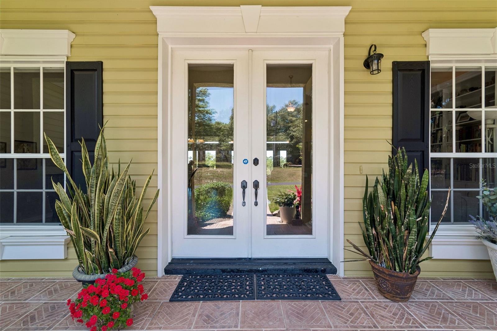 Image 4 of 54 For 22535 Skyview Circle