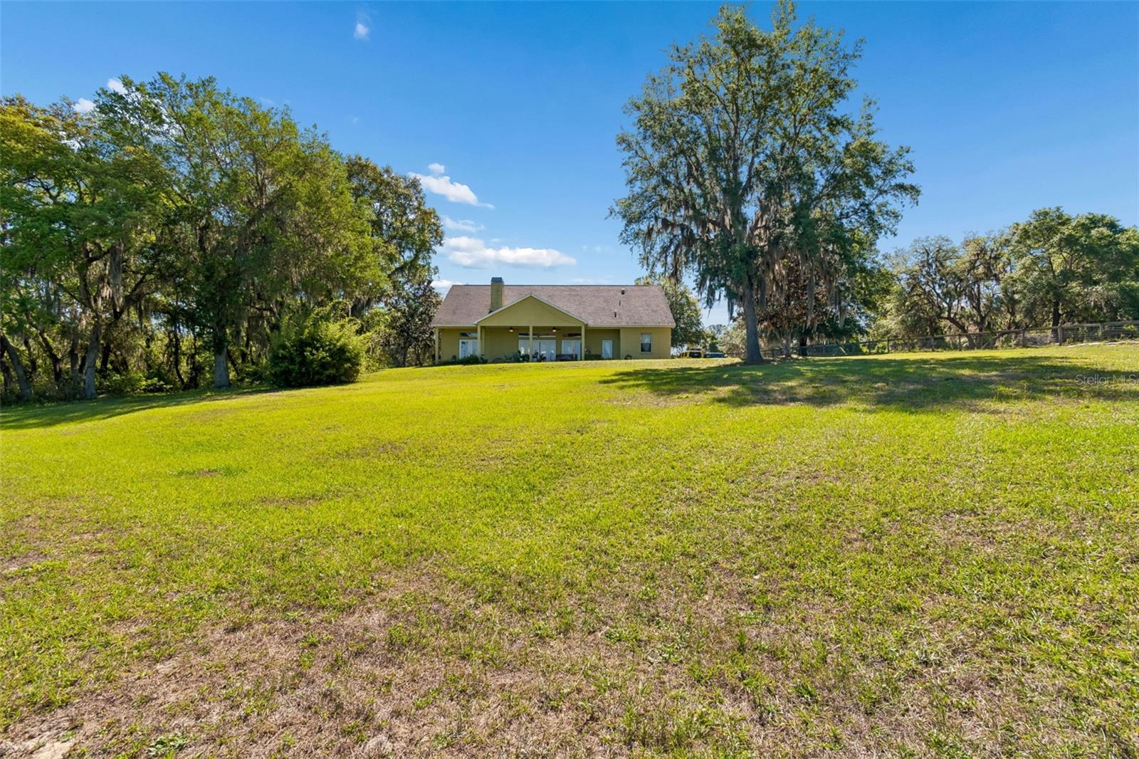 Image 46 of 54 For 22535 Skyview Circle