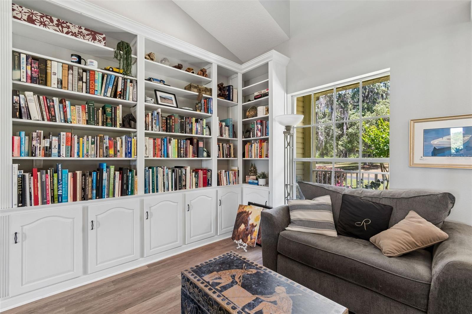 Image 7 of 54 For 22535 Skyview Circle