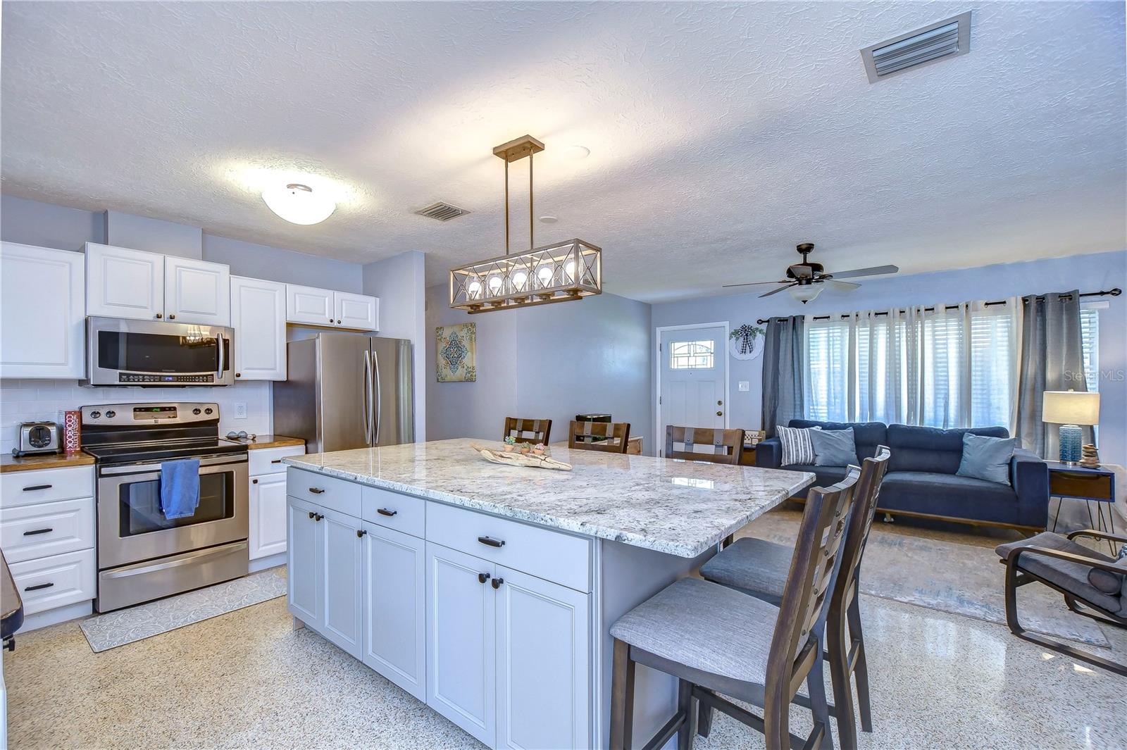 Image 11 of 48 For 5635 24th Avenue N