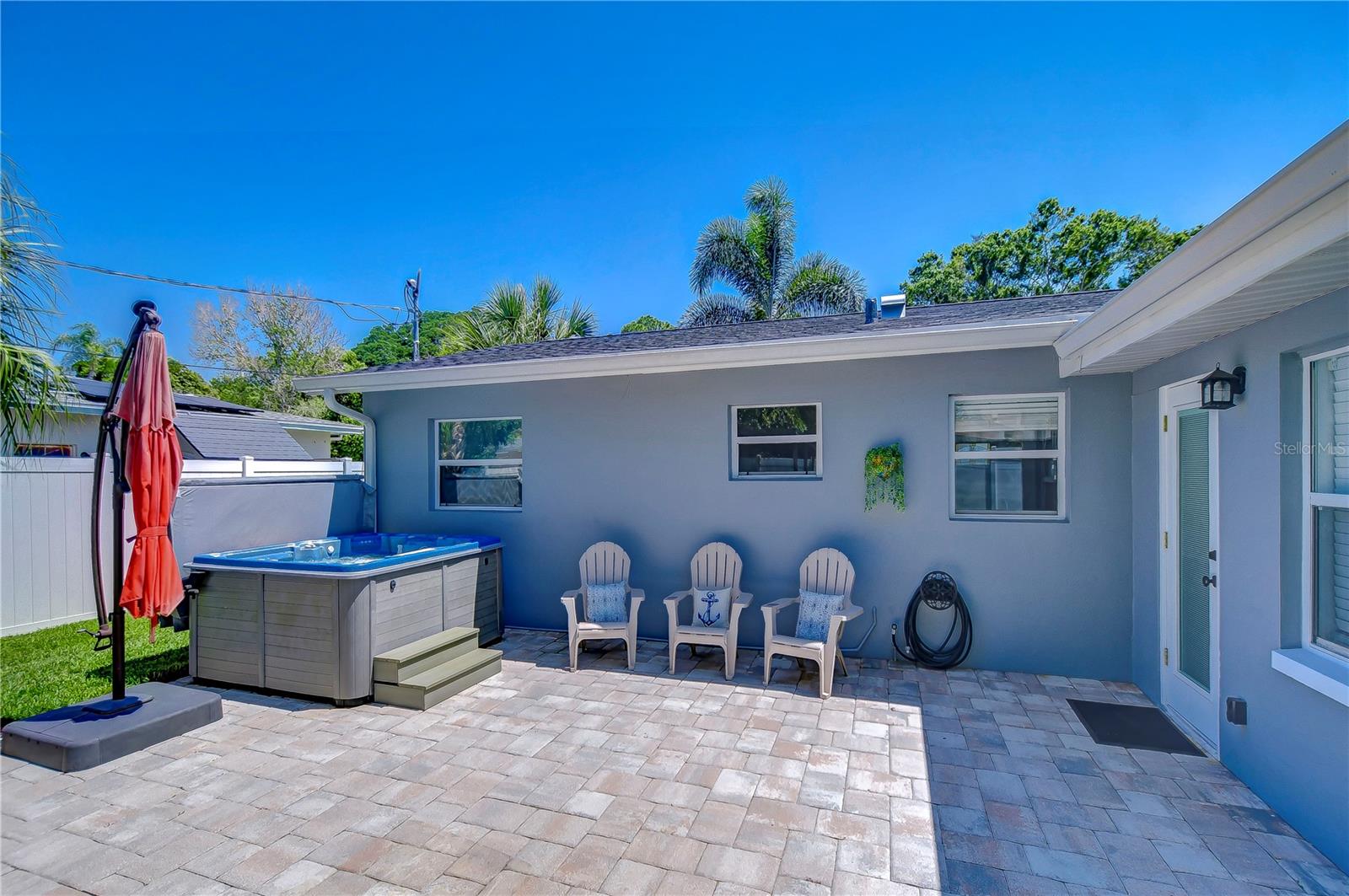 Image 18 of 48 For 5635 24th Avenue N