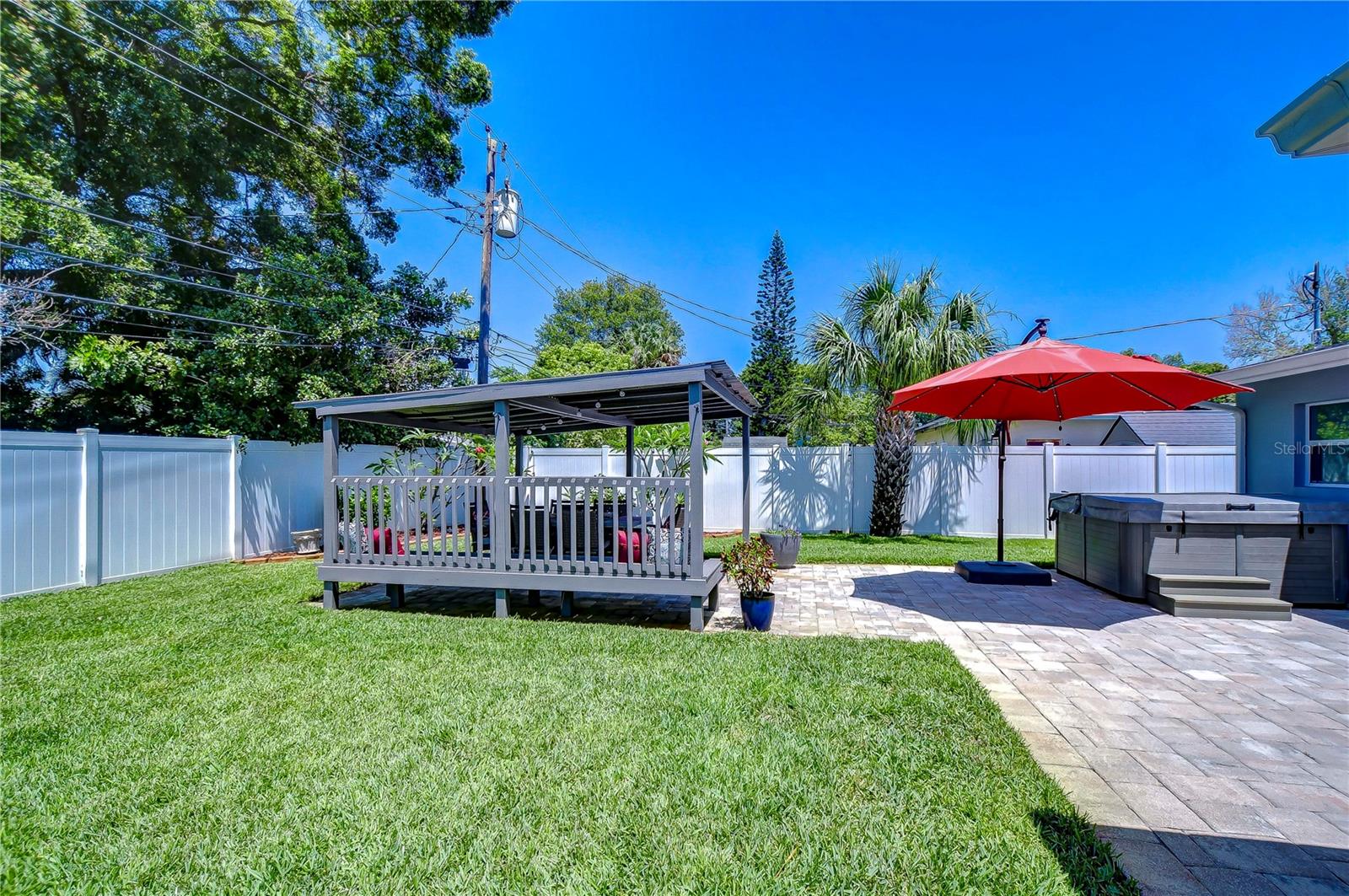 Image 20 of 48 For 5635 24th Avenue N