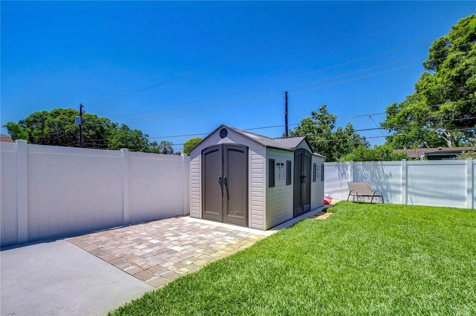 Image 3 of 48 For 5635 24th Avenue N