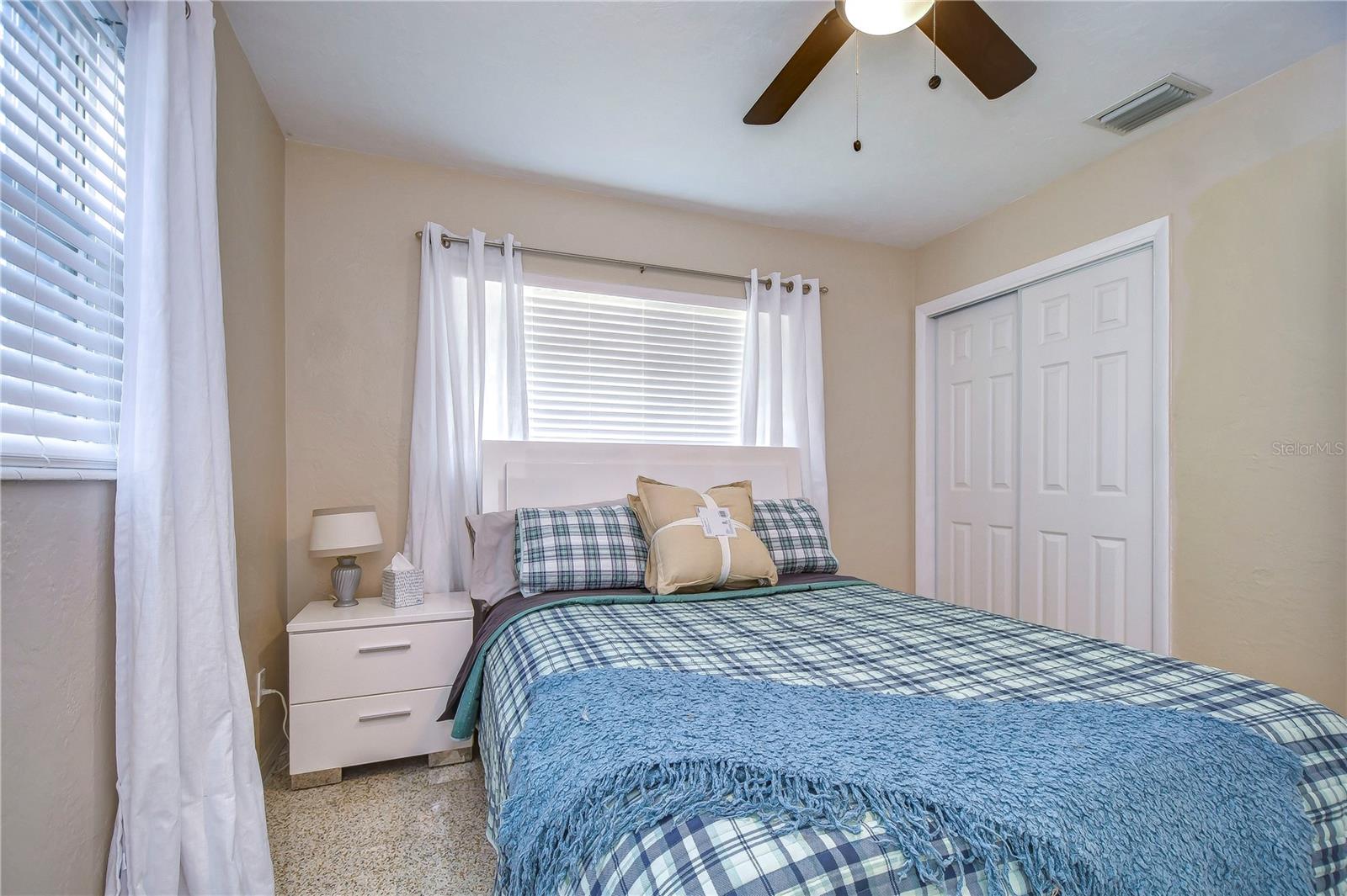 Image 30 of 48 For 5635 24th Avenue N