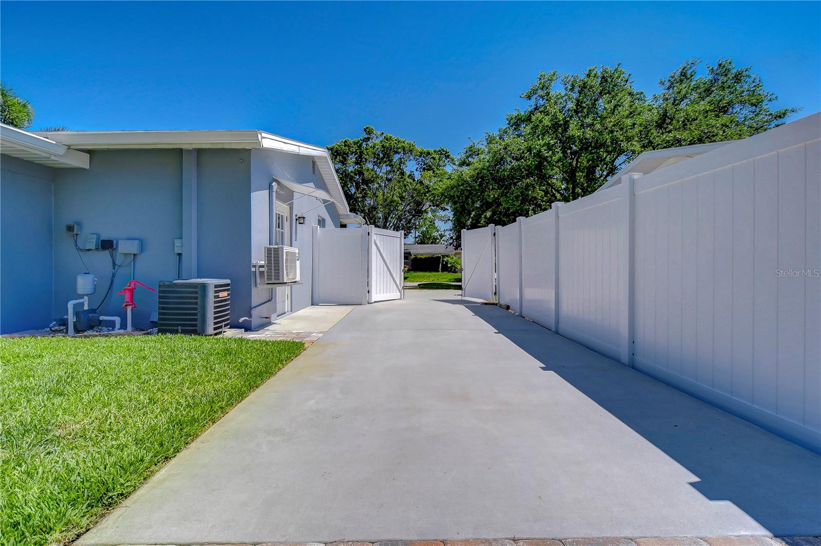 Image 35 of 48 For 5635 24th Avenue N