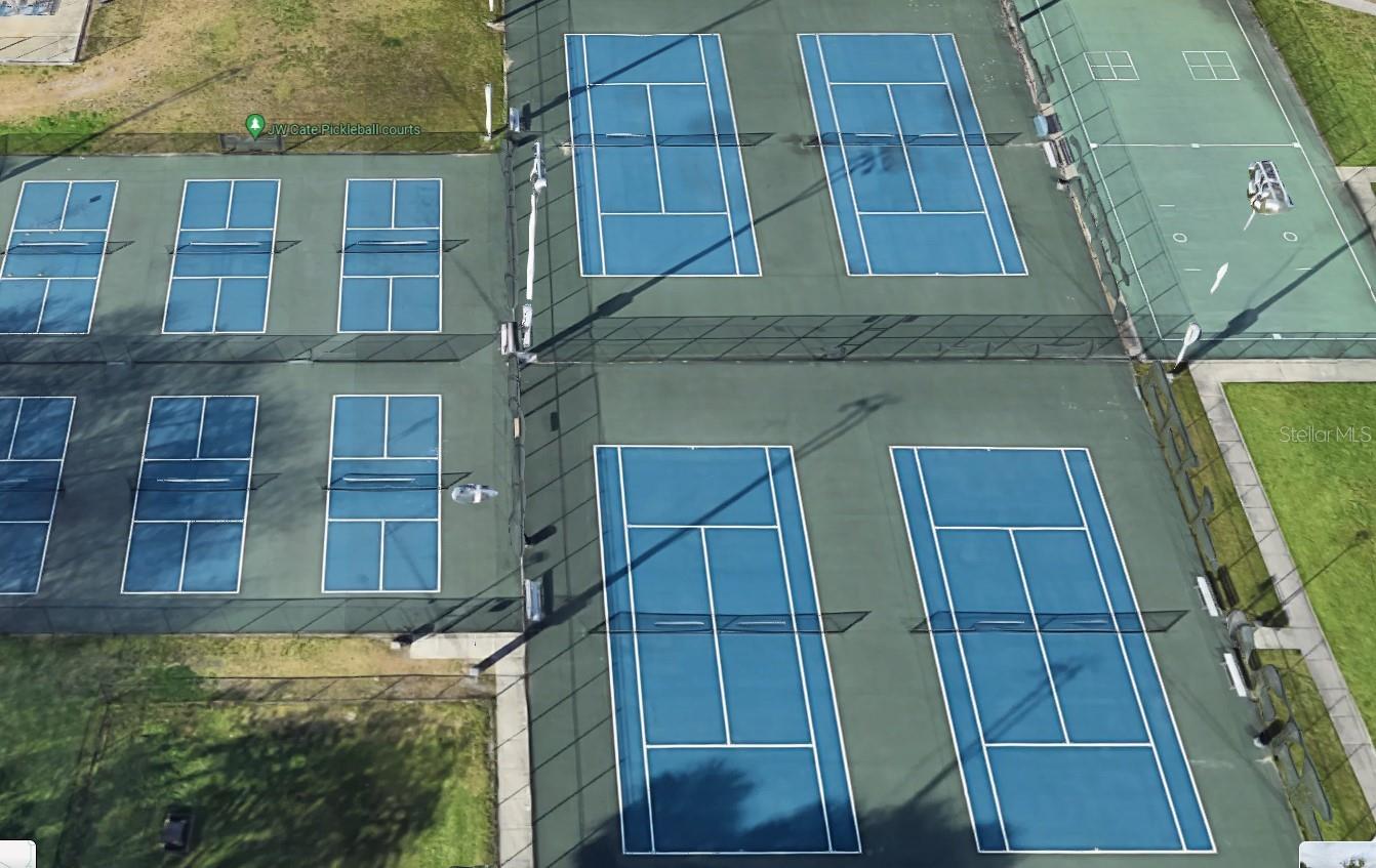 Image 41 of 48 For 5635 24th Avenue N