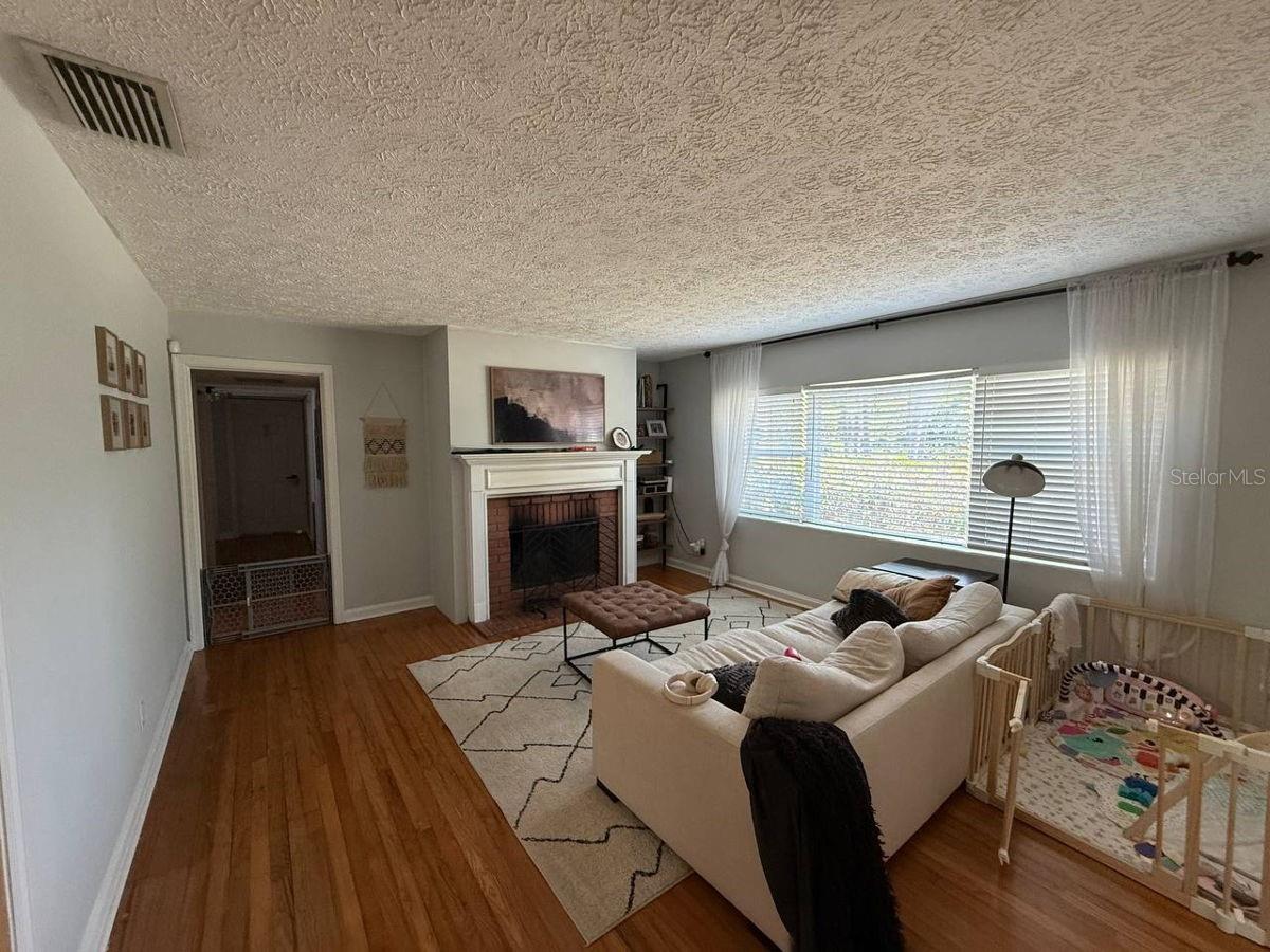 Image 26 of 62 For 3819 Miruelo Circle S