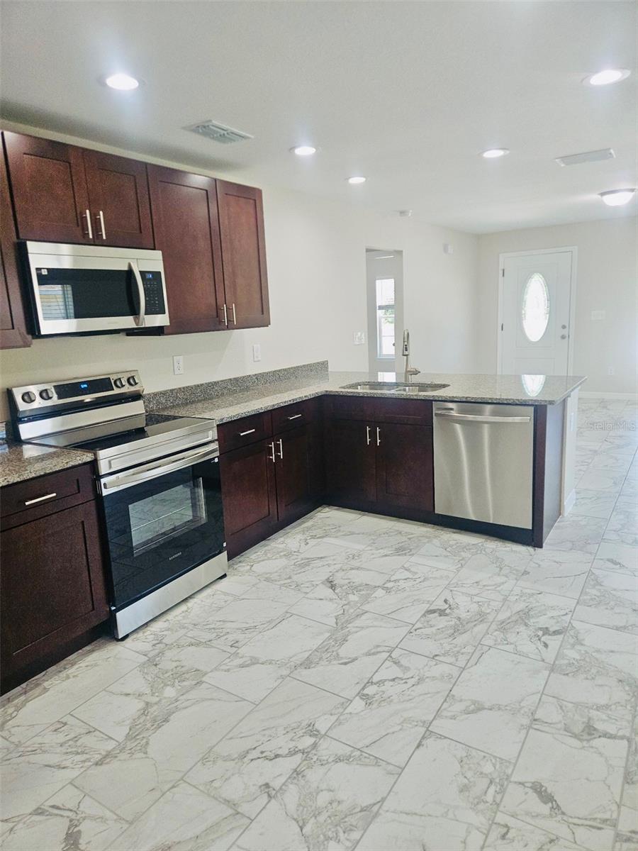 Image 7 of 22 For 328 Mountain Drive