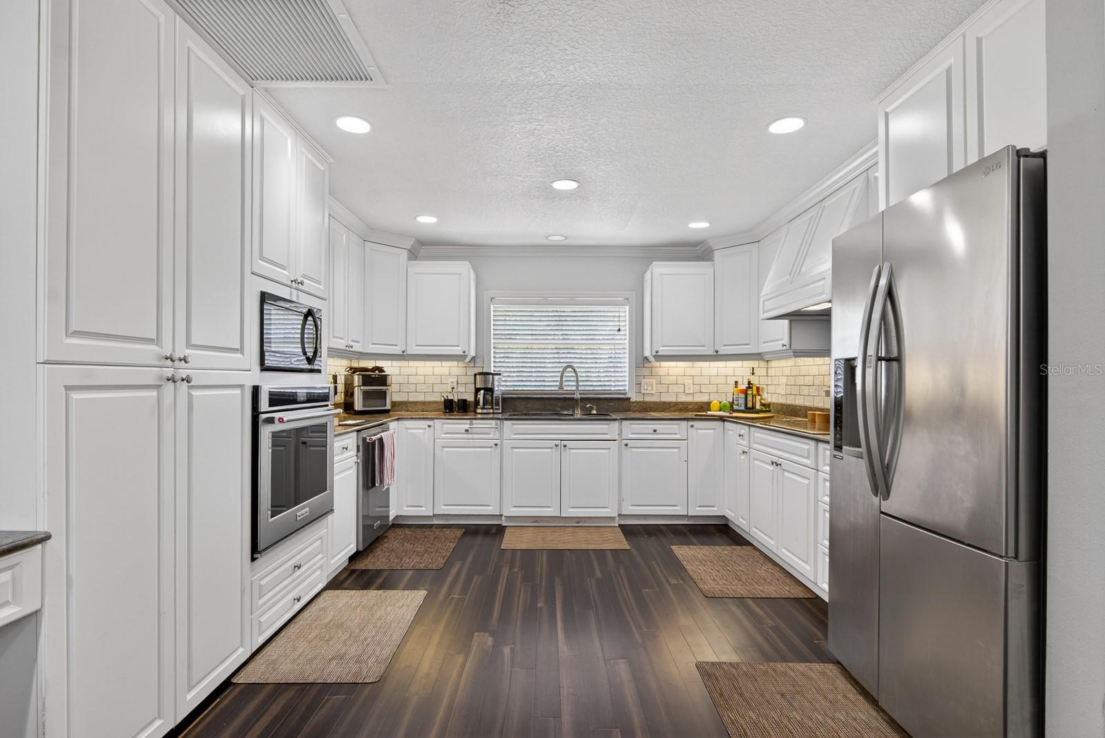 Image 12 of 80 For 608 Vanderbaker Road