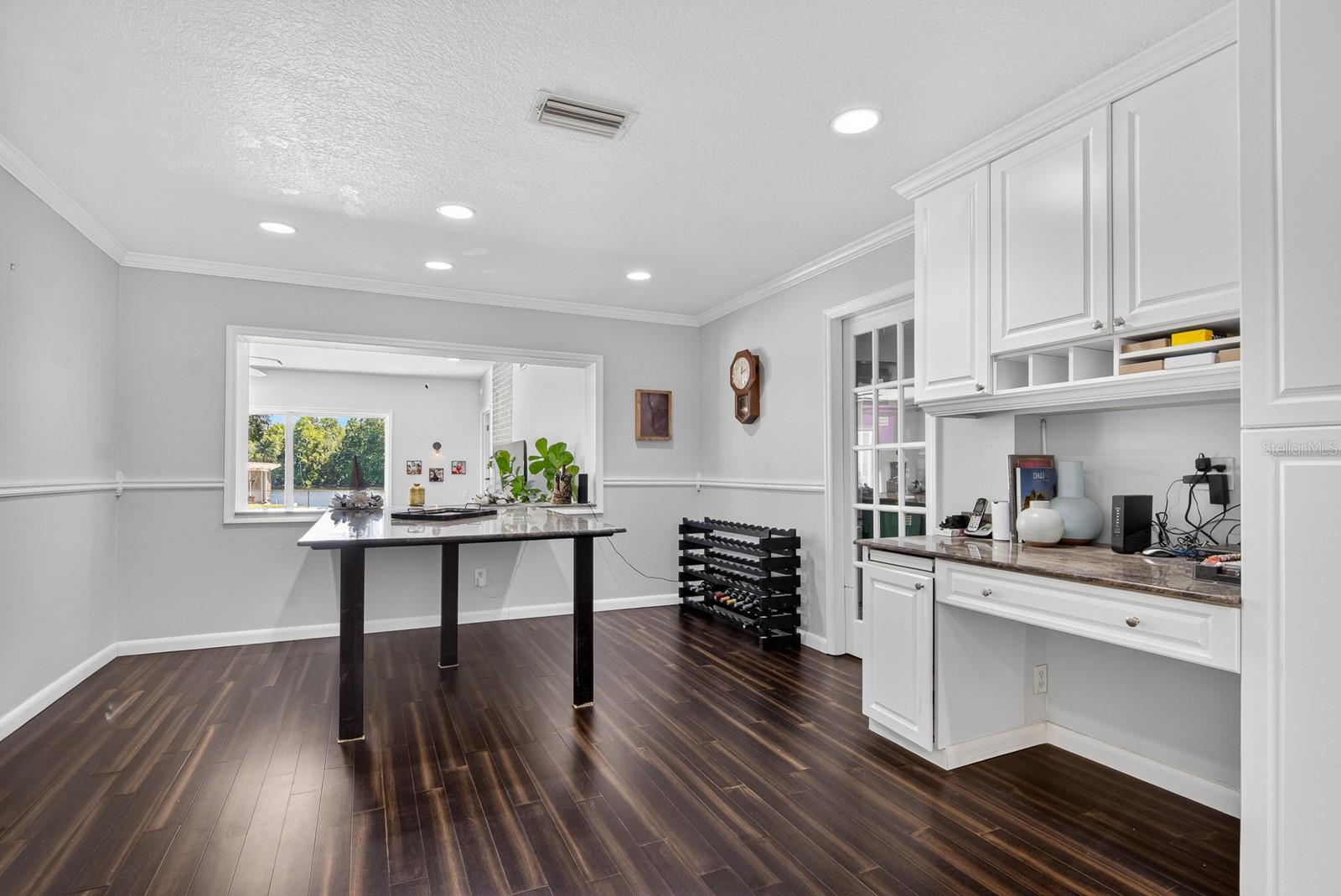 Image 17 of 80 For 608 Vanderbaker Road