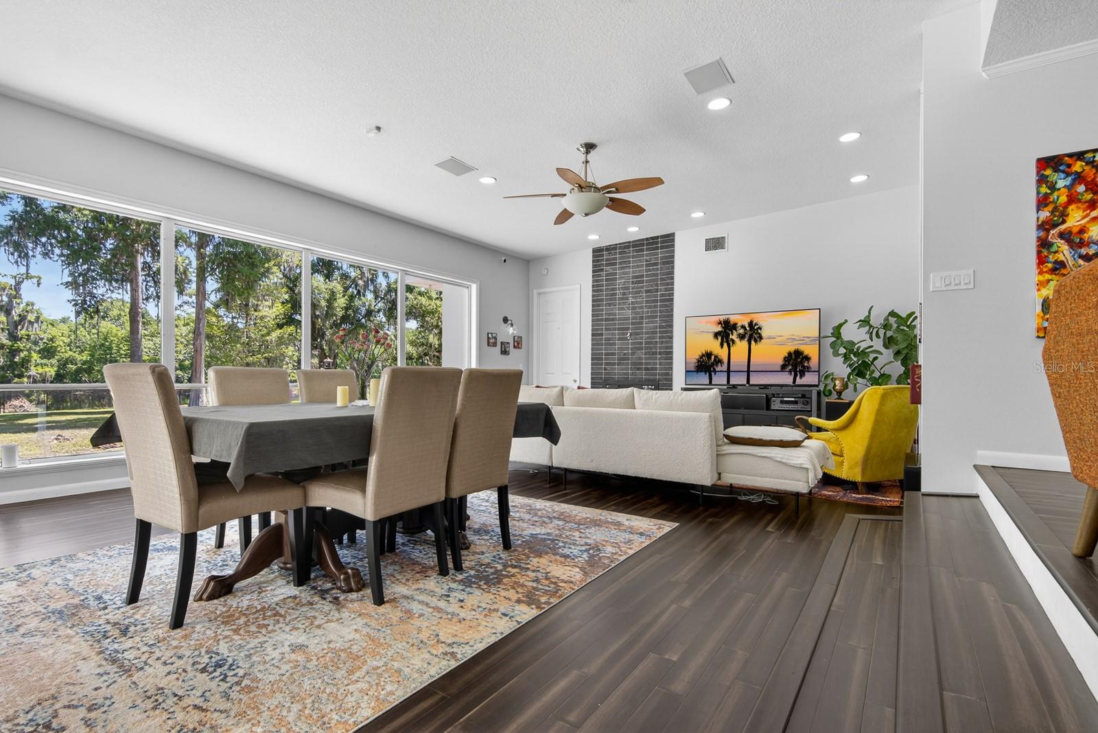 Image 24 of 80 For 608 Vanderbaker Road