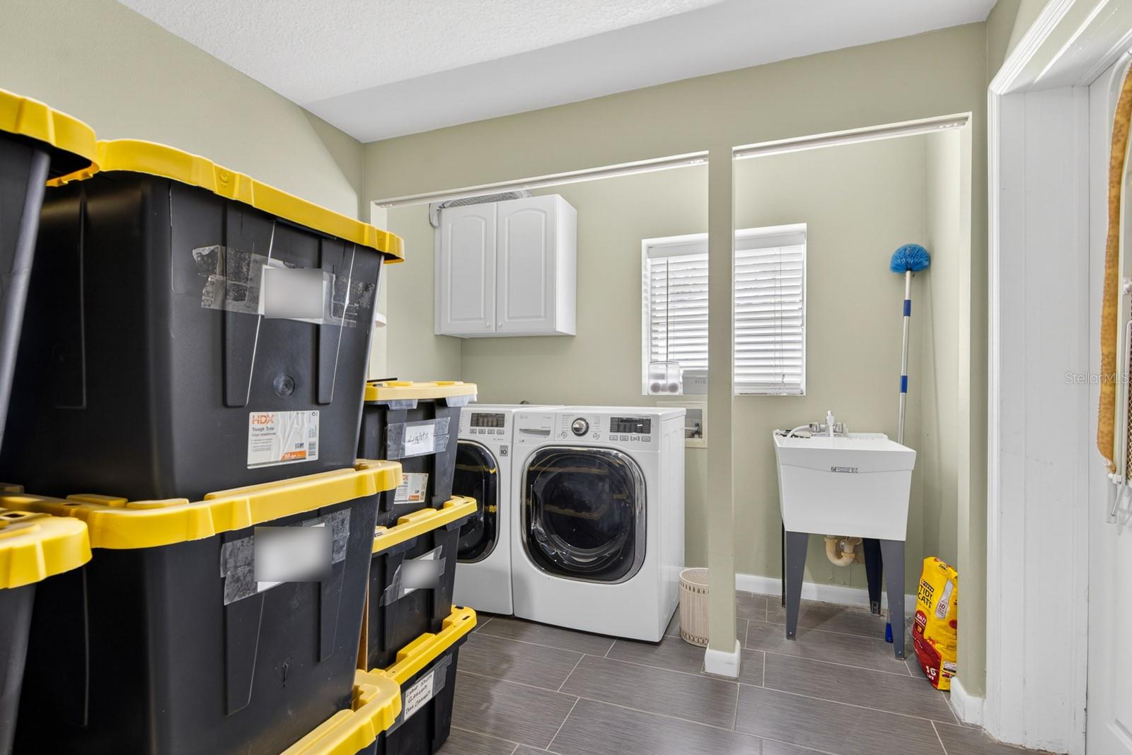 Image 50 of 80 For 608 Vanderbaker Road