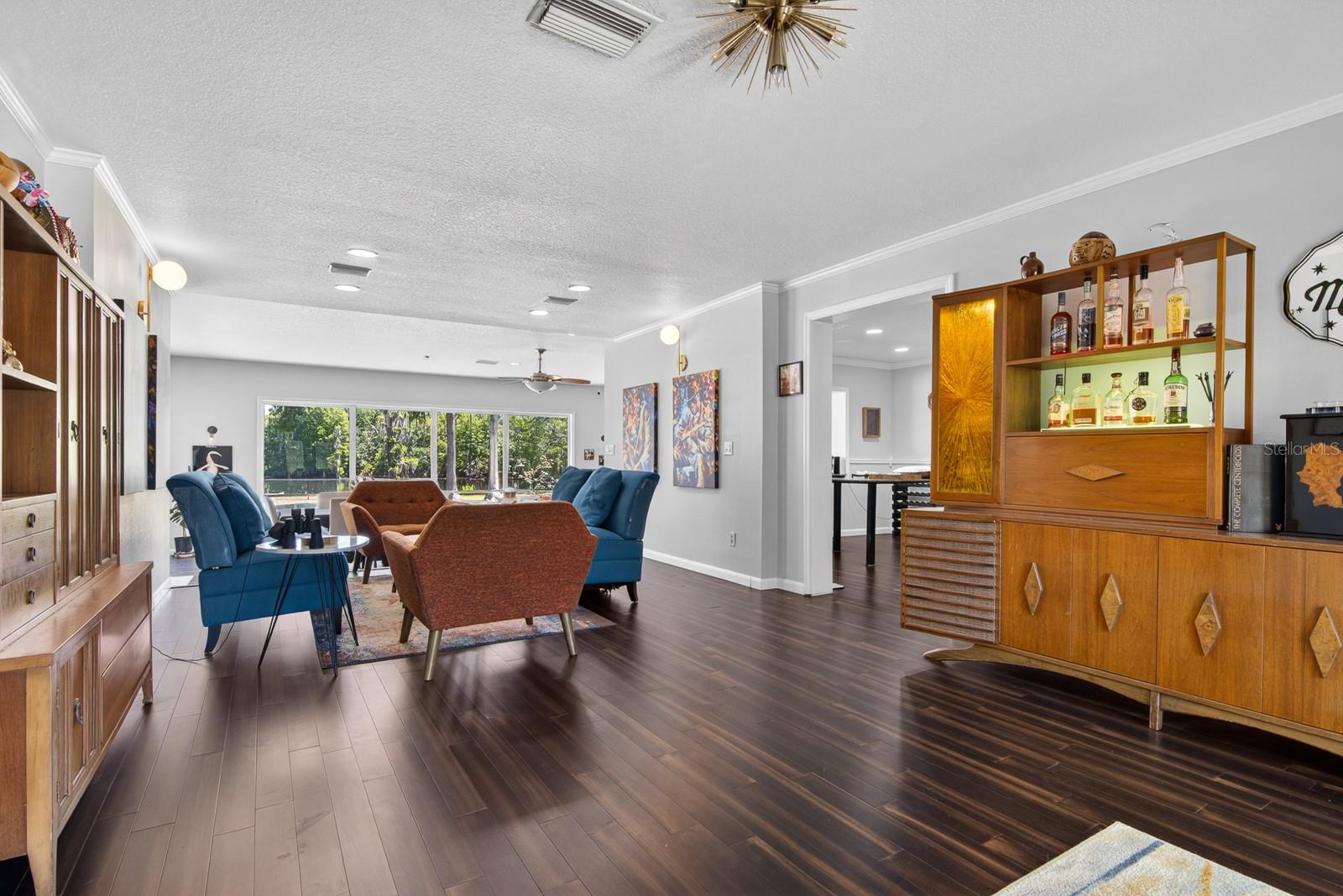 Image 9 of 80 For 608 Vanderbaker Road