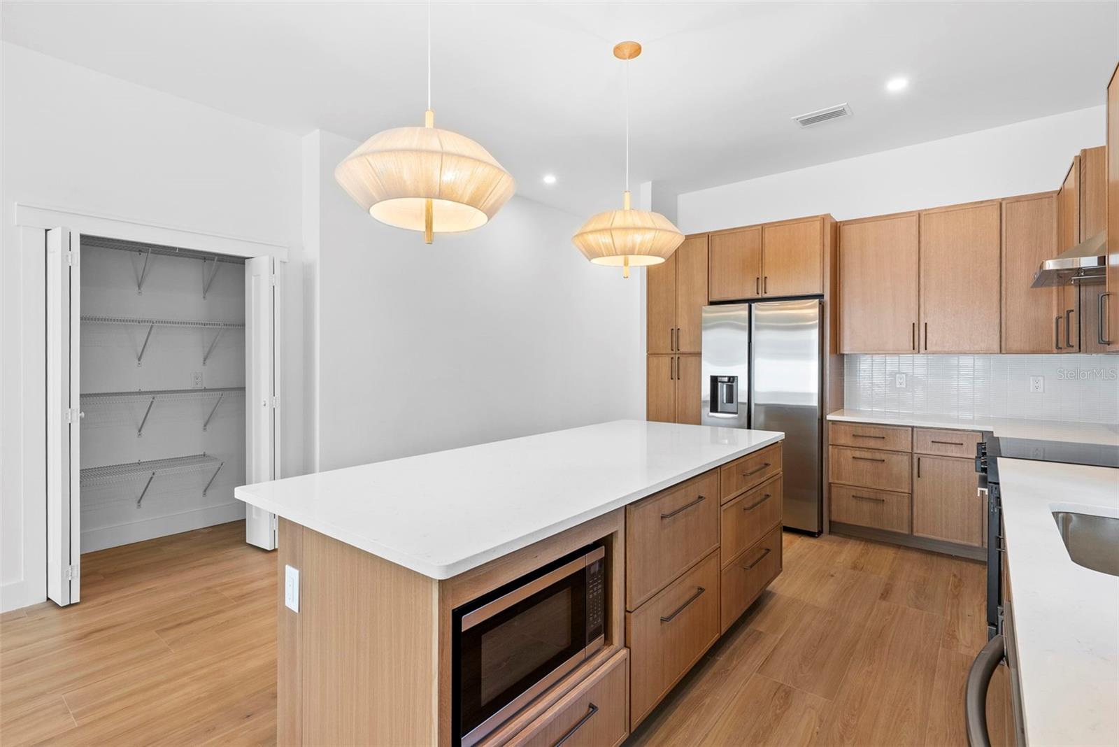 Image 11 of 50 For 1710 Comanche Avenue