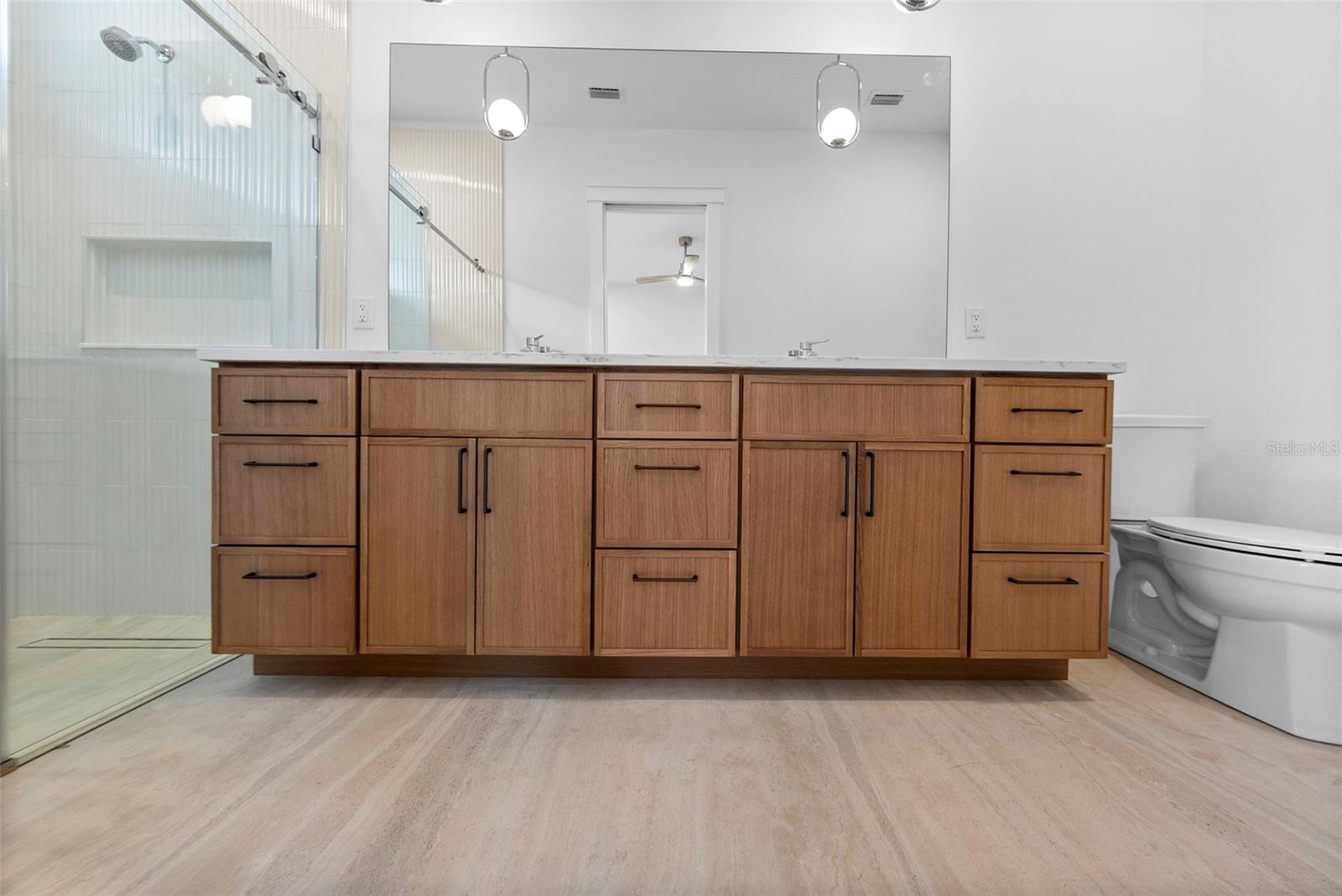 Image 29 of 50 For 1710 Comanche Avenue