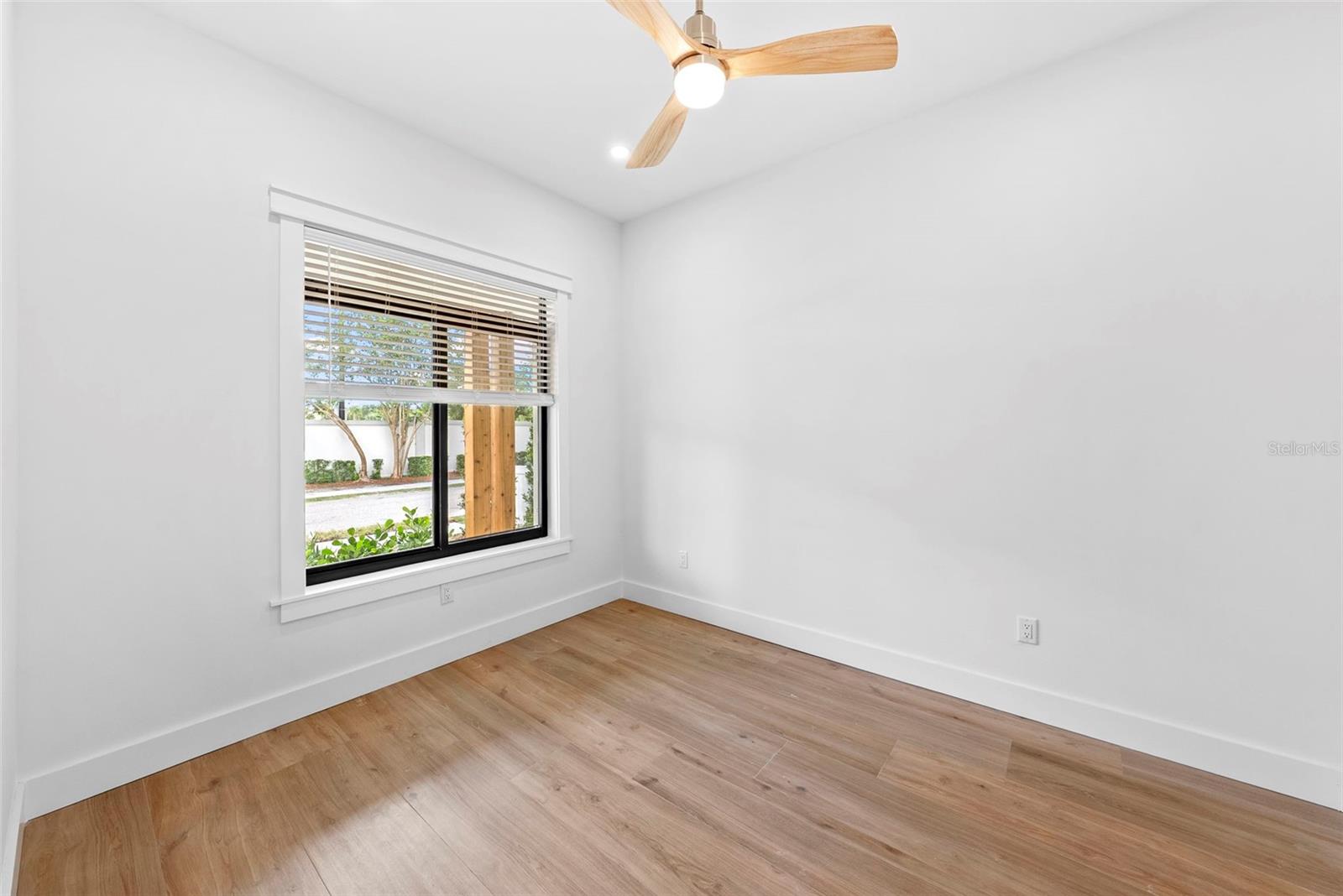 Image 31 of 50 For 1710 Comanche Avenue