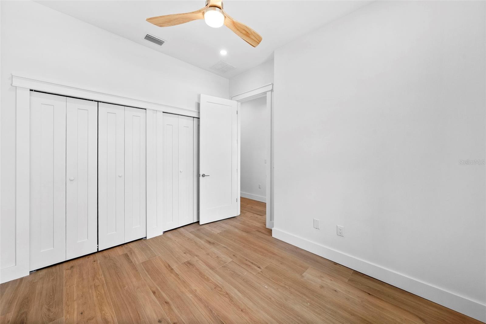 Image 32 of 50 For 1710 Comanche Avenue