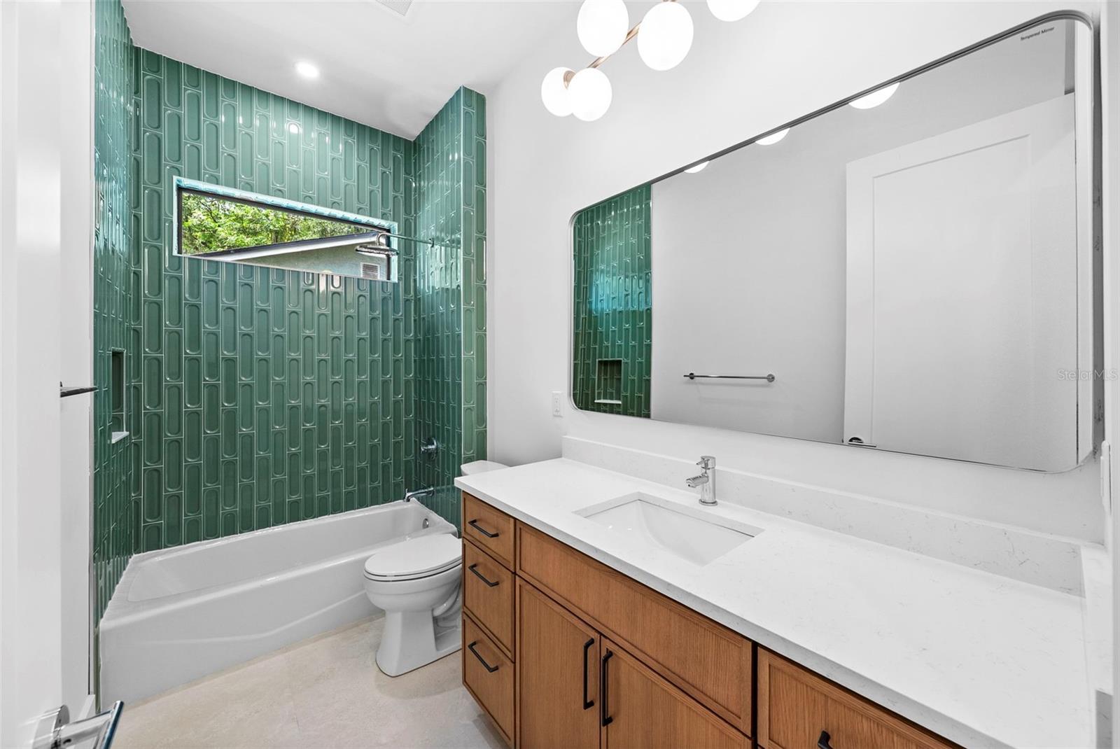 Image 36 of 50 For 1710 Comanche Avenue