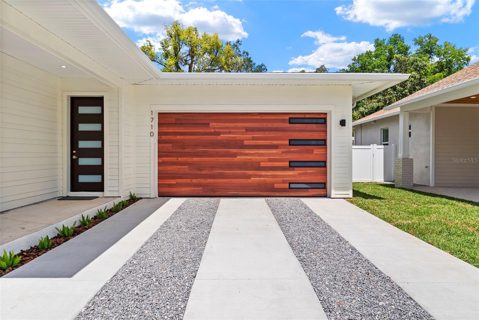 Image 5 of 50 For 1710 Comanche Avenue