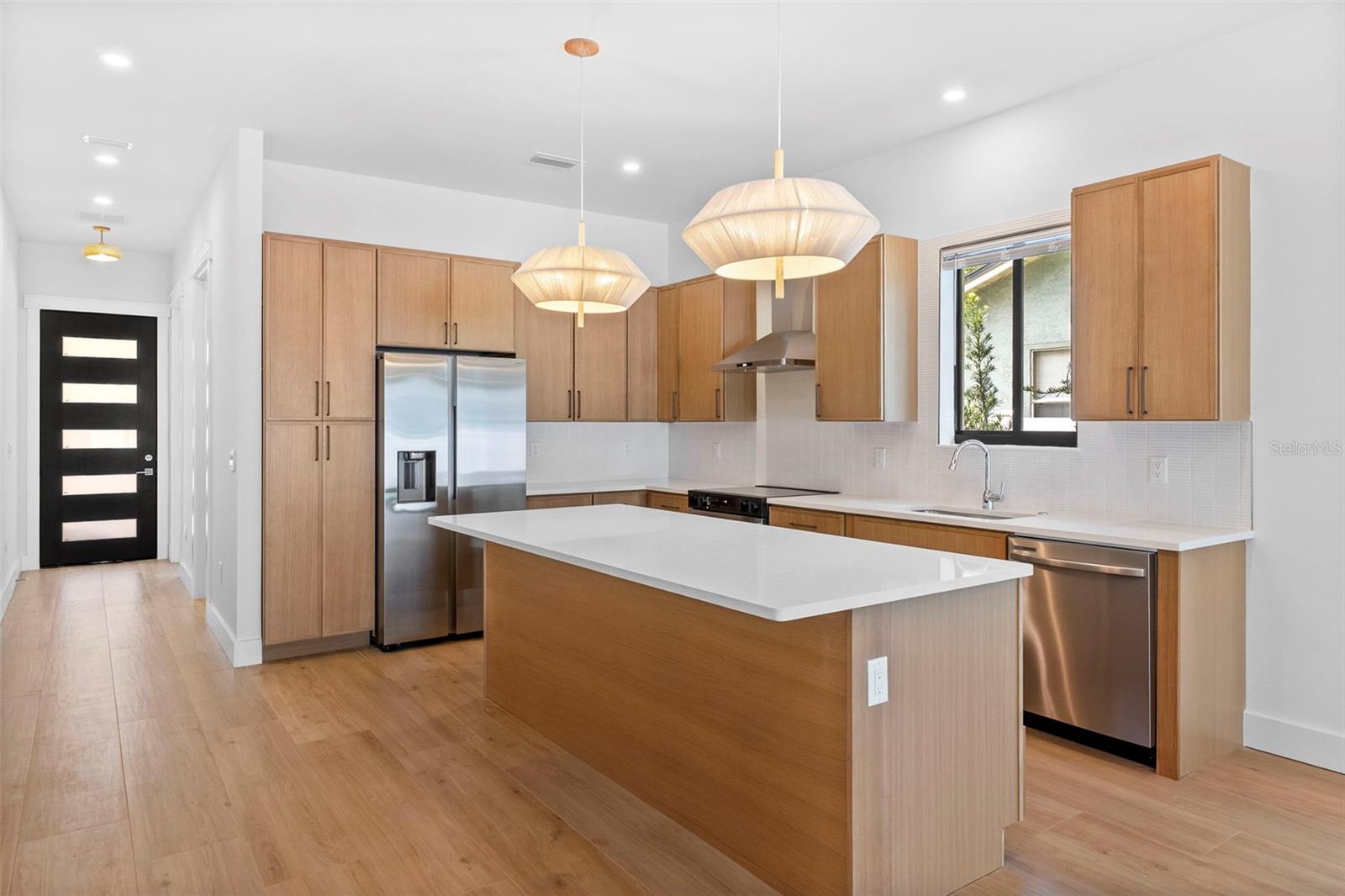 Image 9 of 50 For 1710 Comanche Avenue