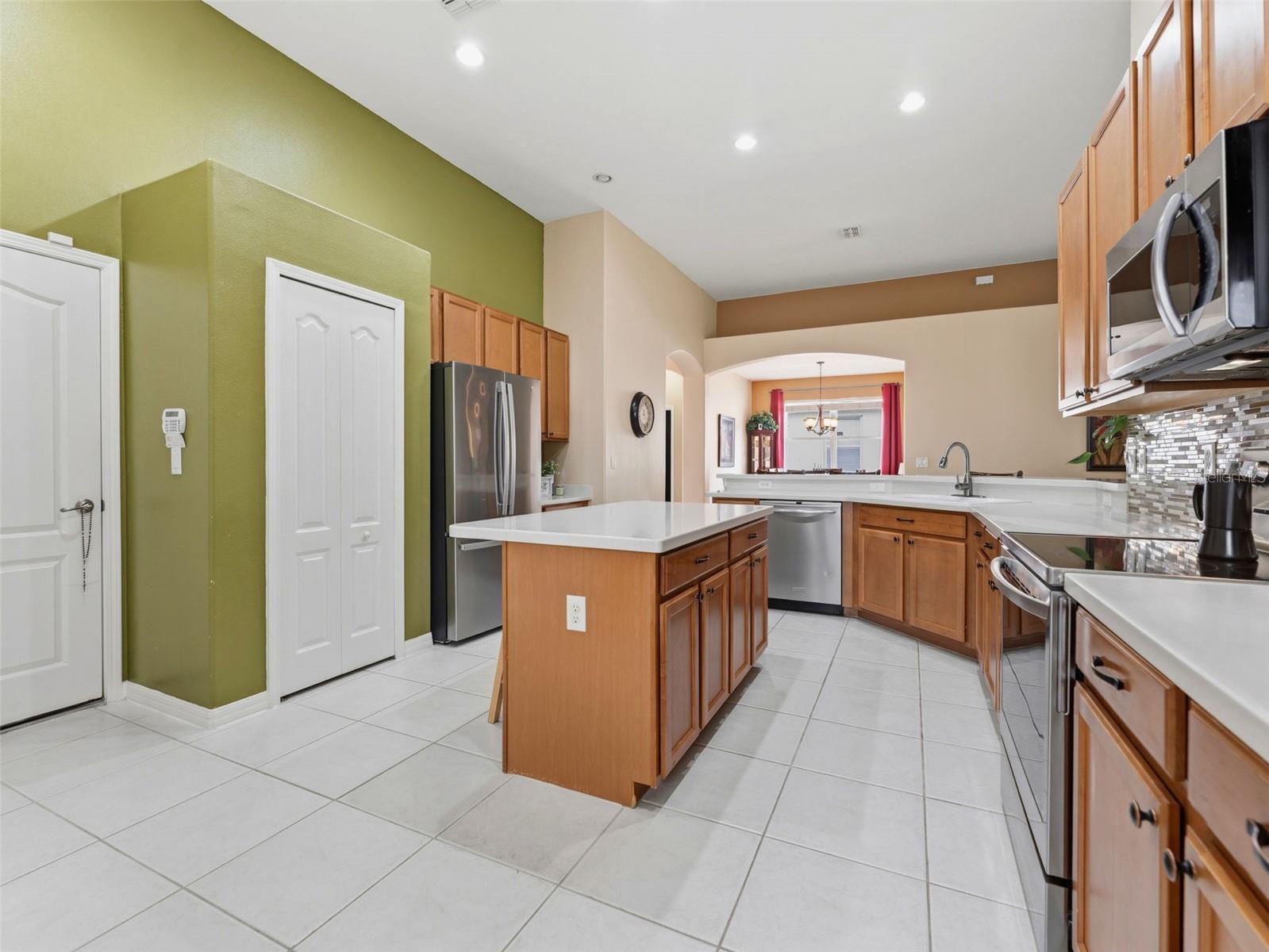Image 21 of 33 For 2236 Pantucket Drive