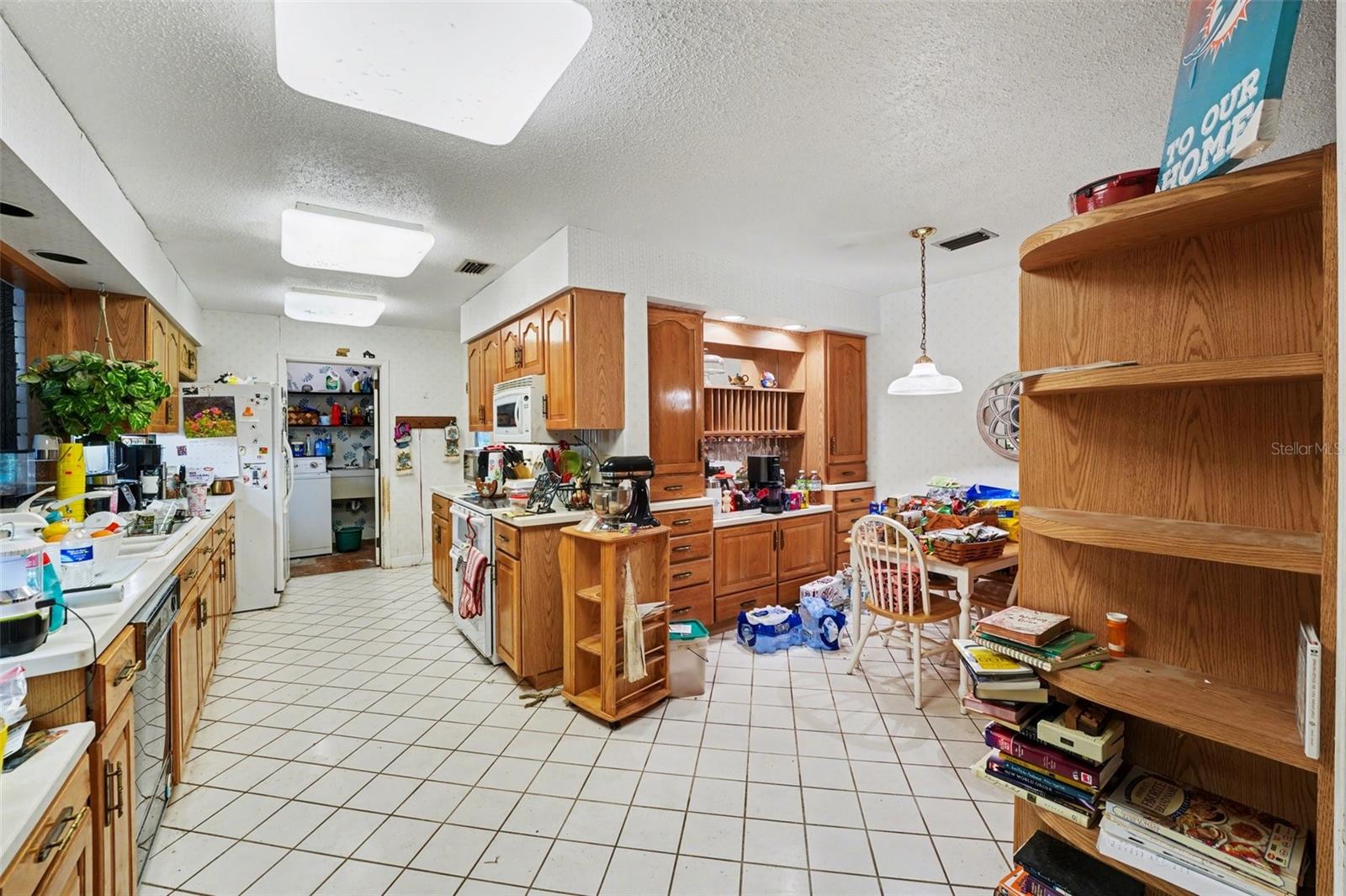 Image 7 of 20 For 6730 Estate Road