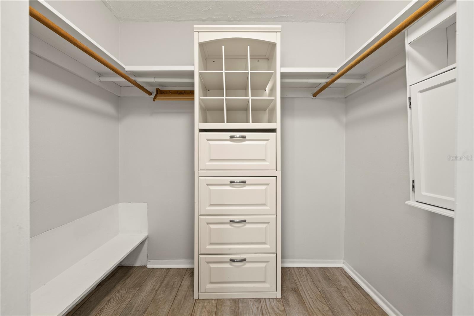 Image 20 of 31 For 5041 Bay Boulevard