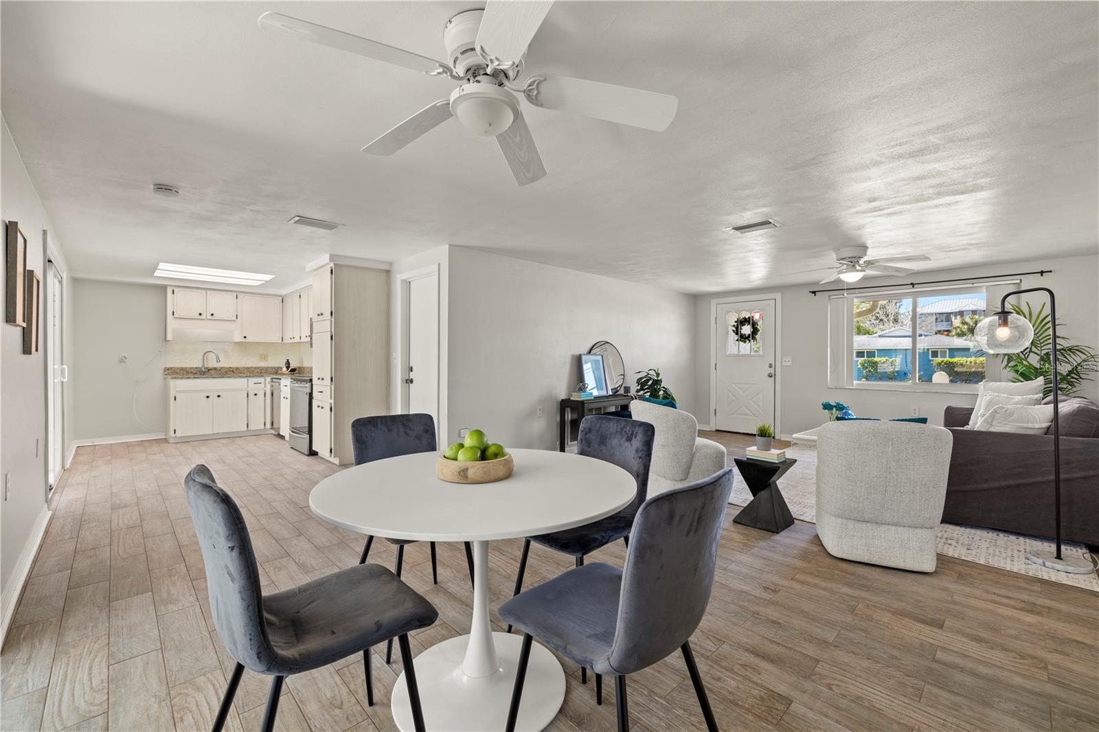 Image 6 of 31 For 5041 Bay Boulevard