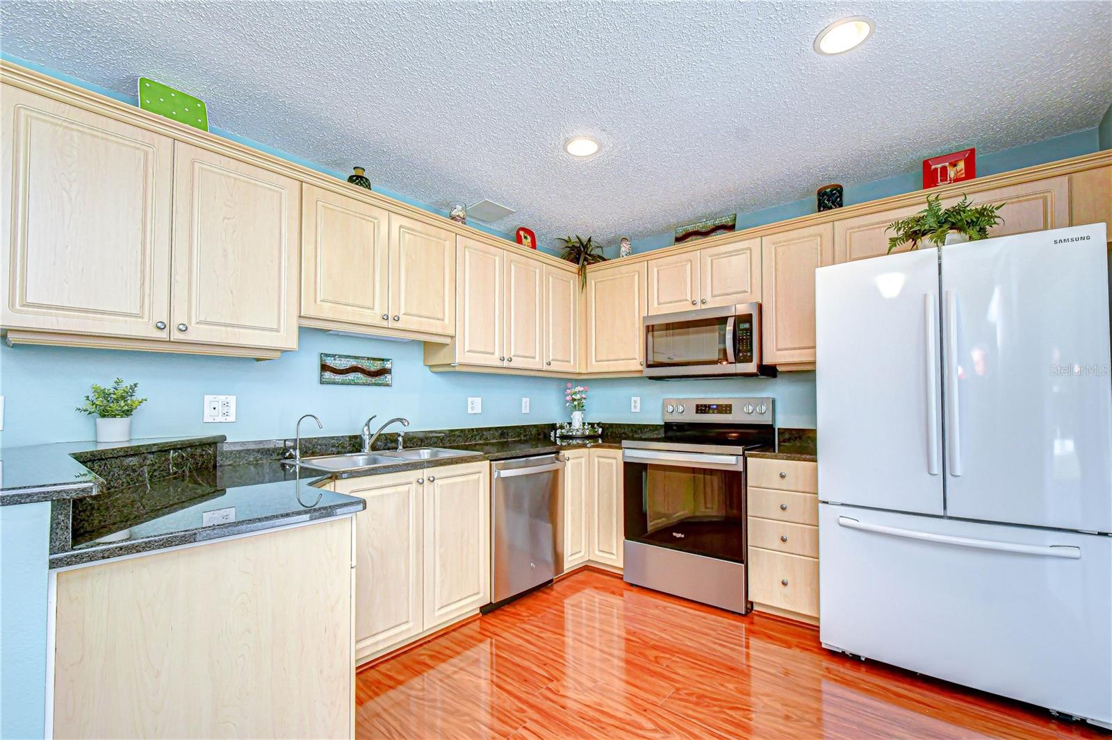 Image 11 of 33 For 707 Orchard Isle Court