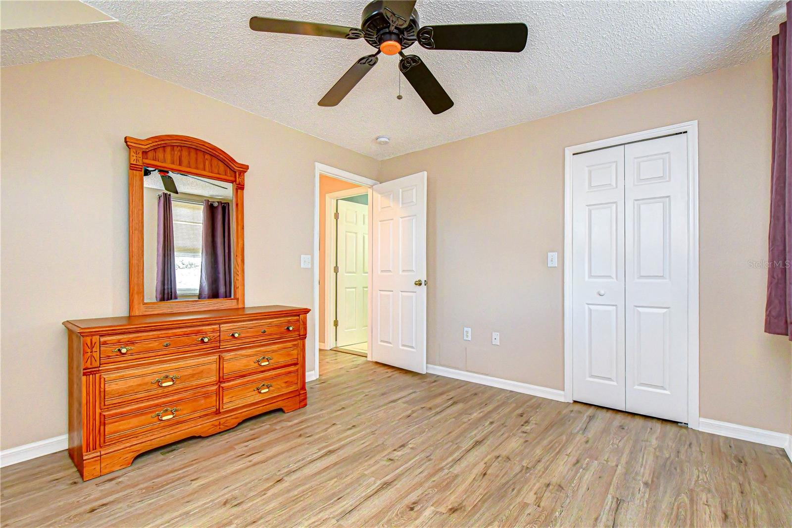 Image 19 of 33 For 707 Orchard Isle Court