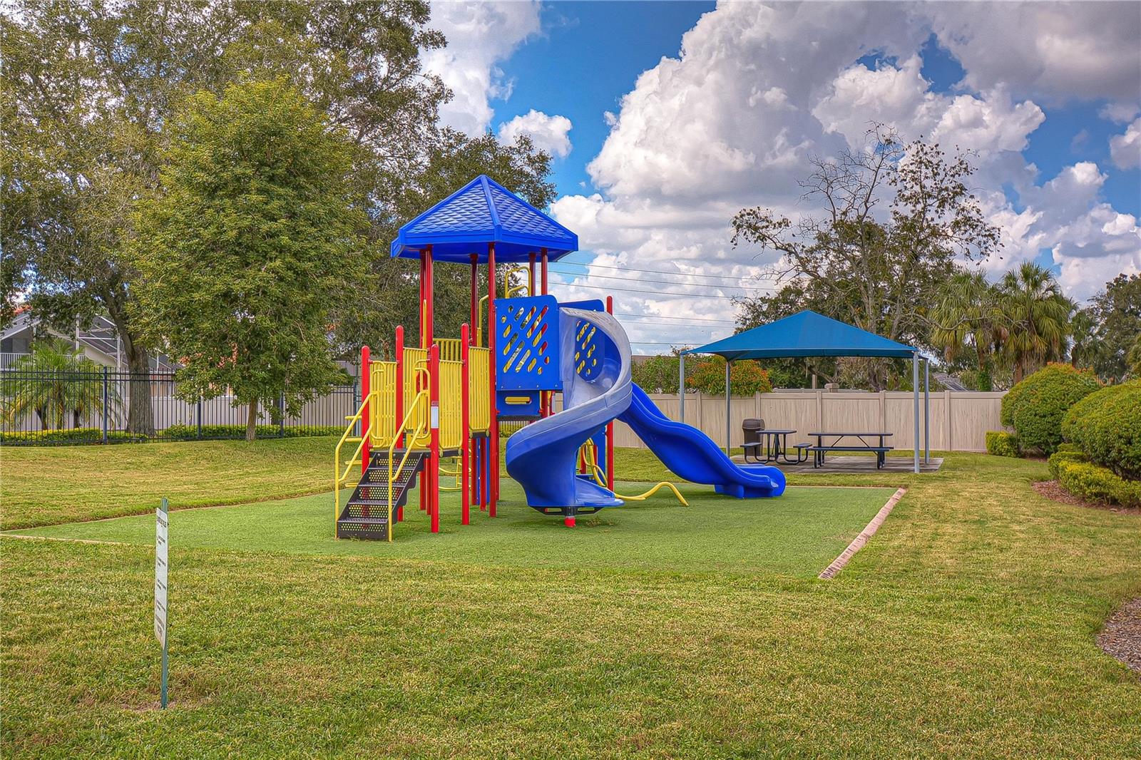 Image 27 of 33 For 707 Orchard Isle Court