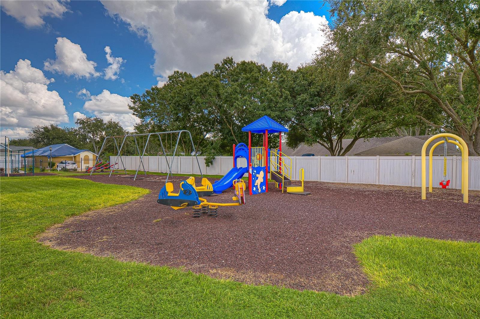 Image 30 of 33 For 707 Orchard Isle Court