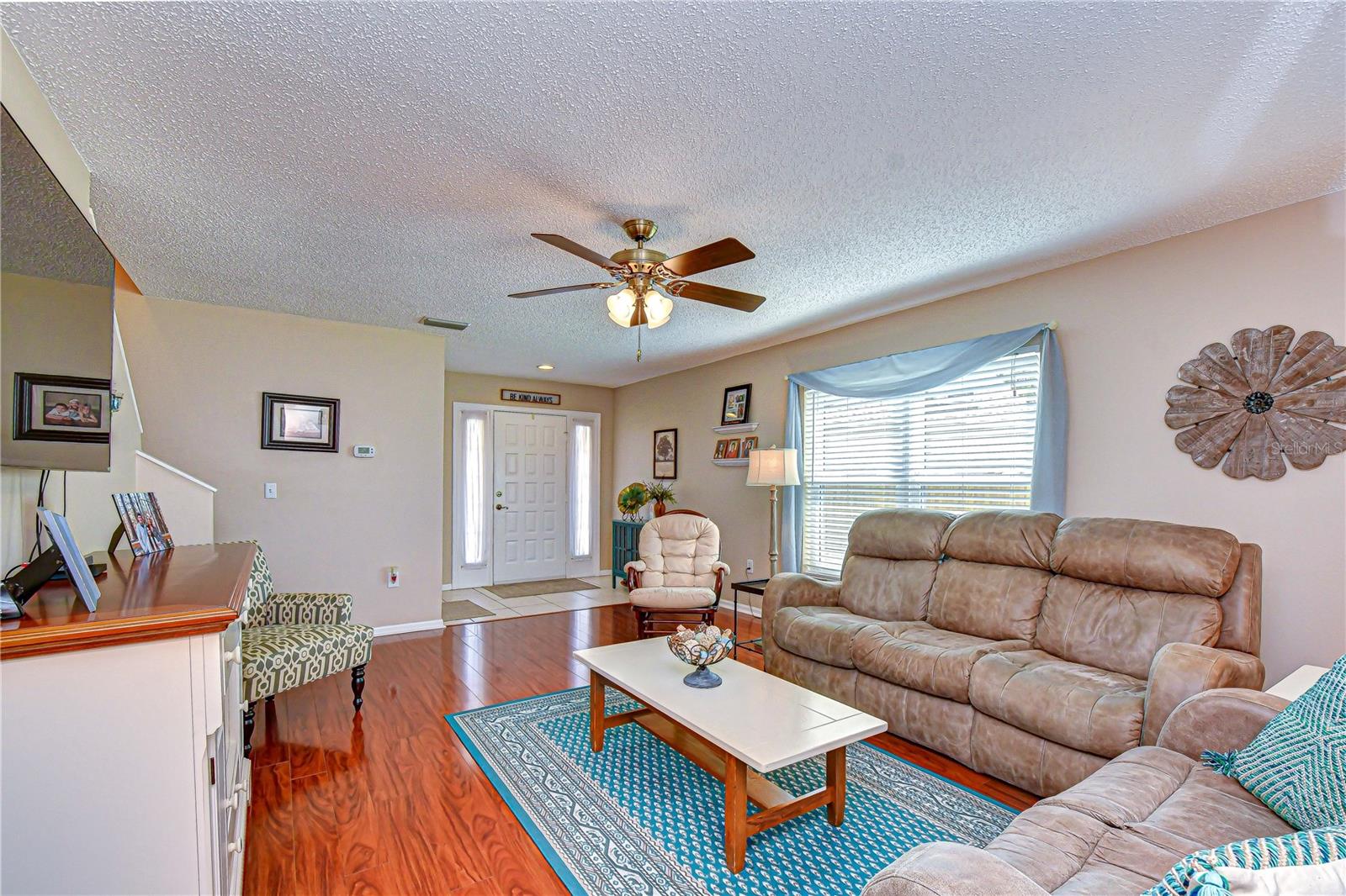 Image 7 of 33 For 707 Orchard Isle Court