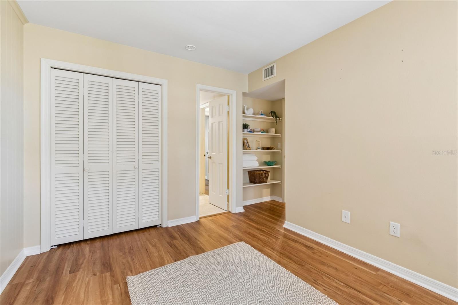 Image 21 of 38 For 10340 Carrollwood Lane 163