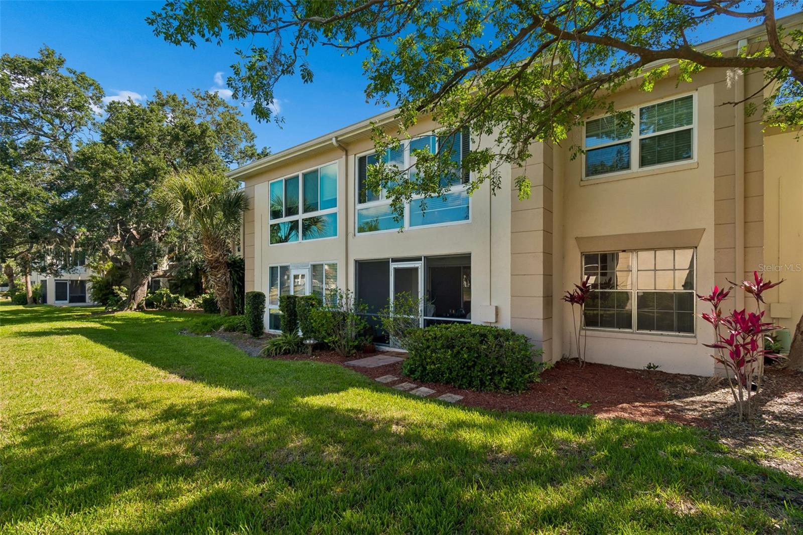 Image 30 of 38 For 10340 Carrollwood Lane 163