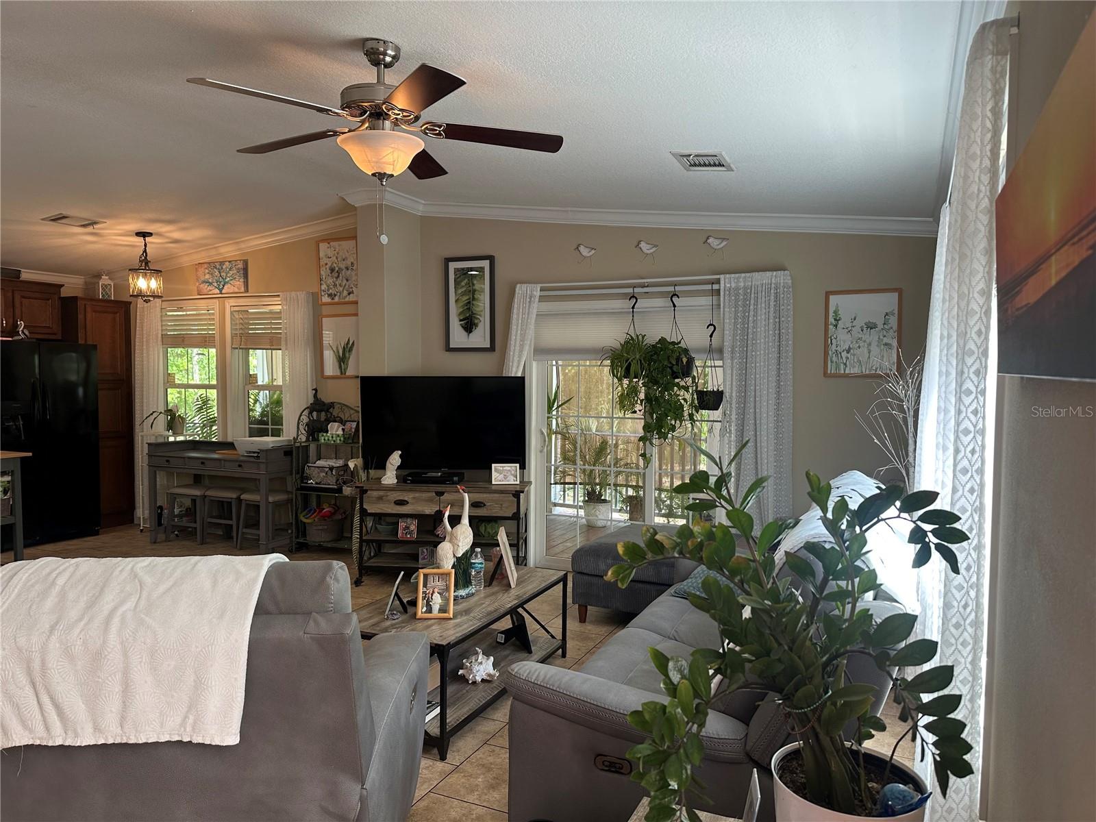 Image 14 of 43 For 462 Dew Plant Point