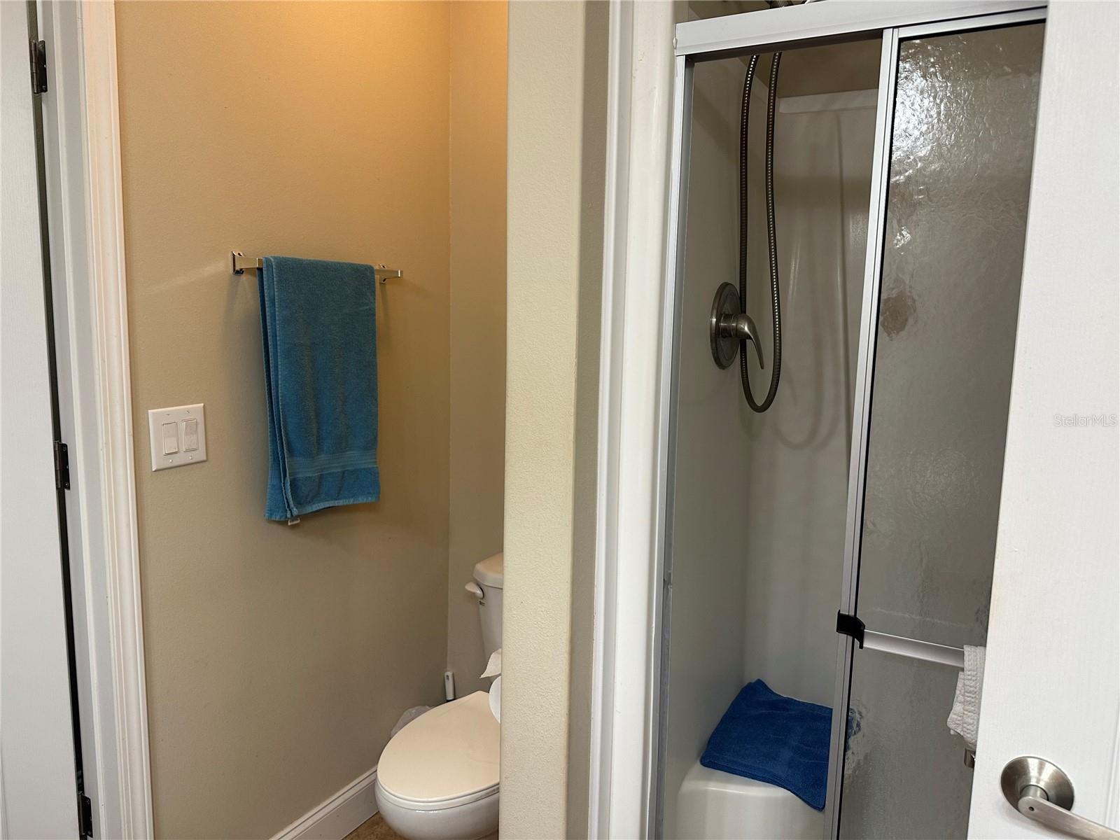 Image 22 of 43 For 462 Dew Plant Point