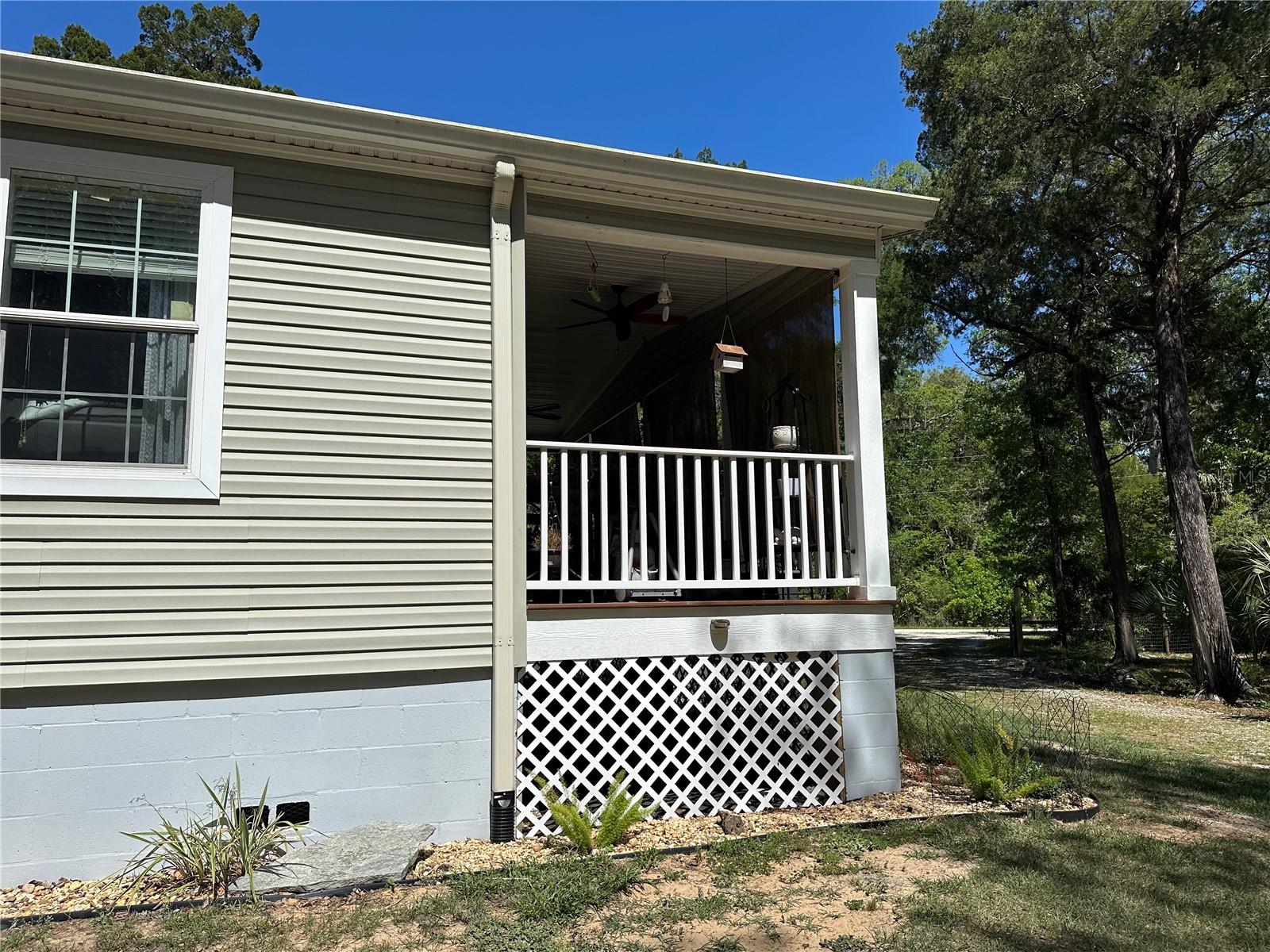 Image 31 of 43 For 462 Dew Plant Point