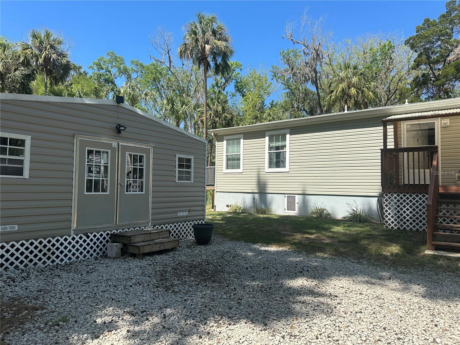 Image 40 of 43 For 462 Dew Plant Point