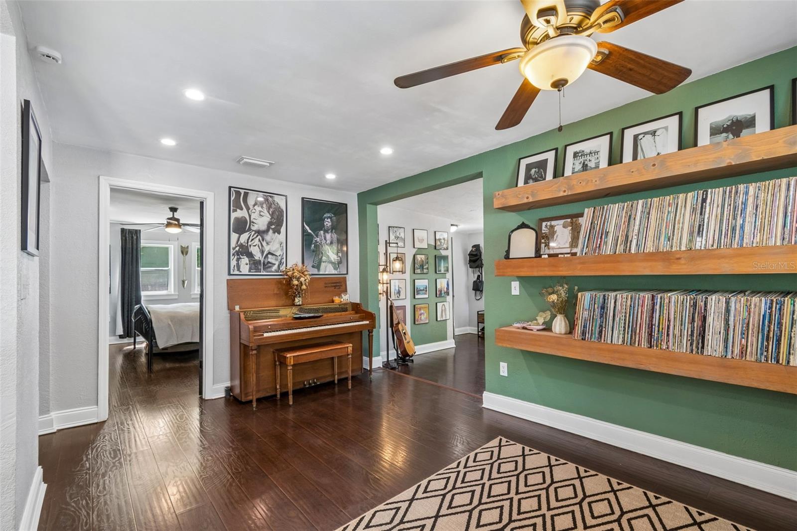 Image 14 of 63 For 10917 72nd Avenue