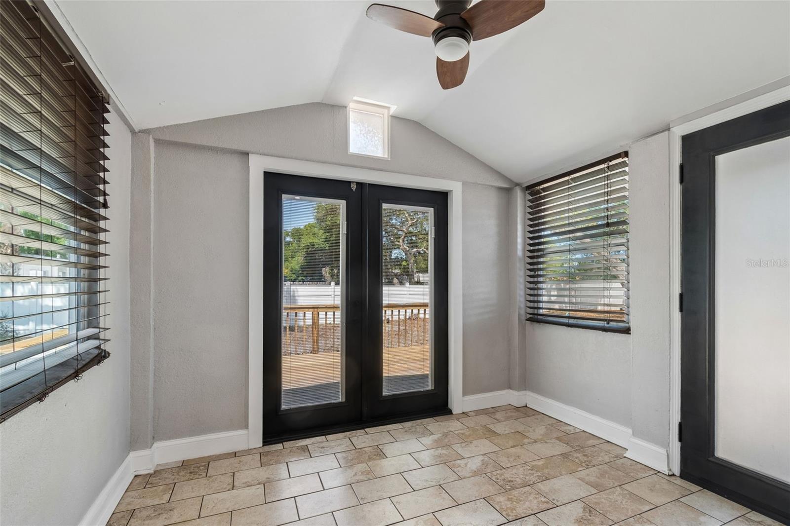 Image 24 of 63 For 10917 72nd Avenue