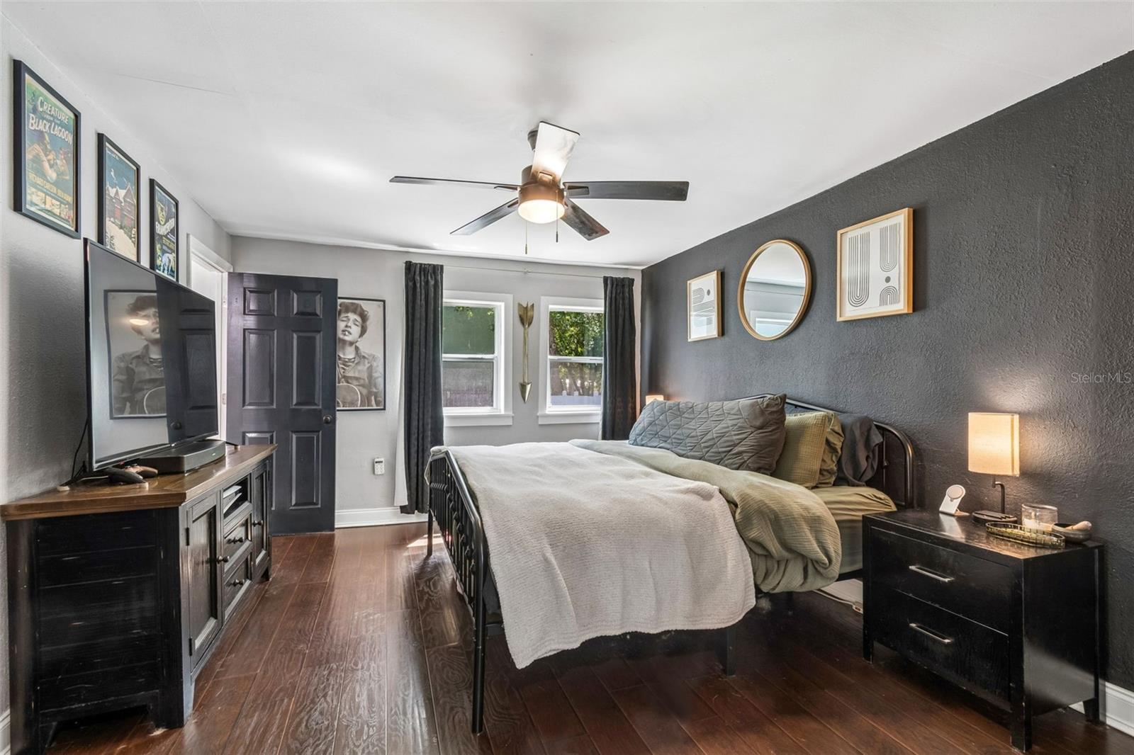 Image 27 of 63 For 10917 72nd Avenue