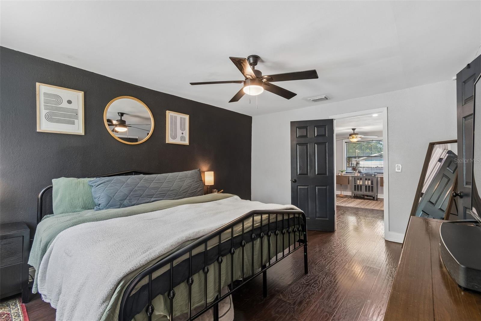 Image 29 of 63 For 10917 72nd Avenue