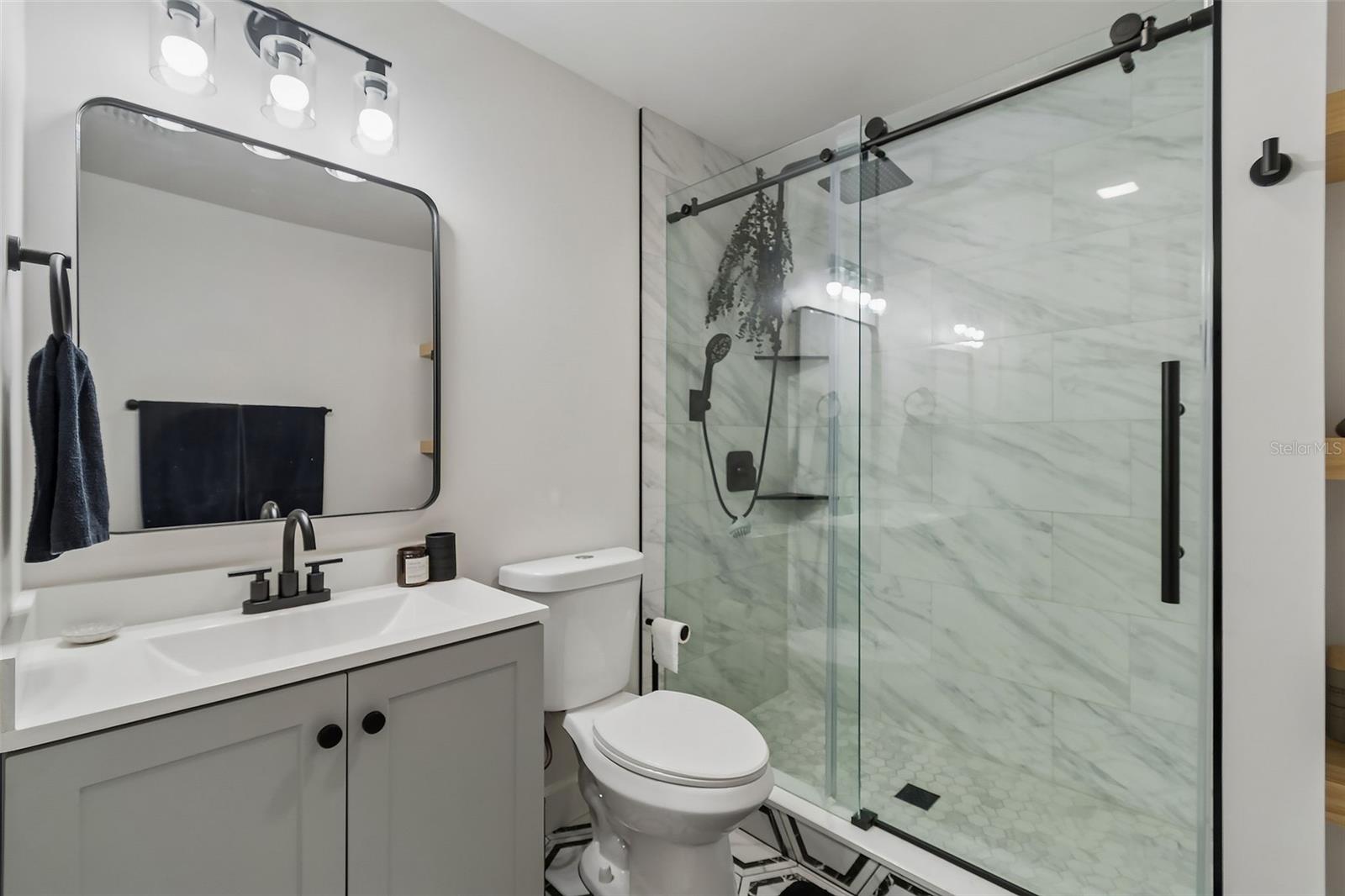 Image 31 of 63 For 10917 72nd Avenue