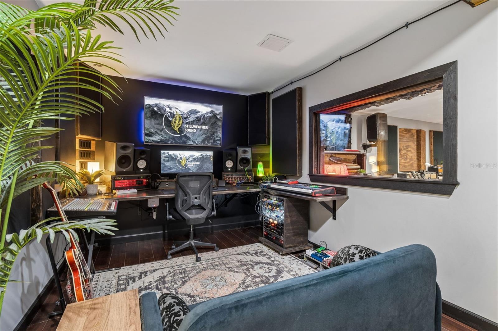 Image 36 of 63 For 10917 72nd Avenue