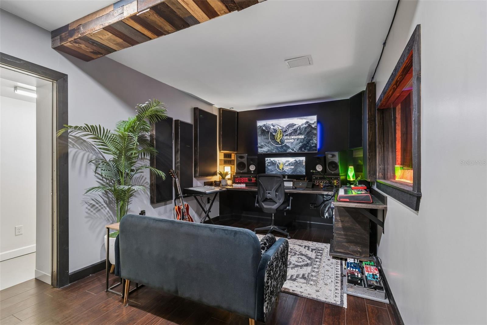 Image 38 of 63 For 10917 72nd Avenue